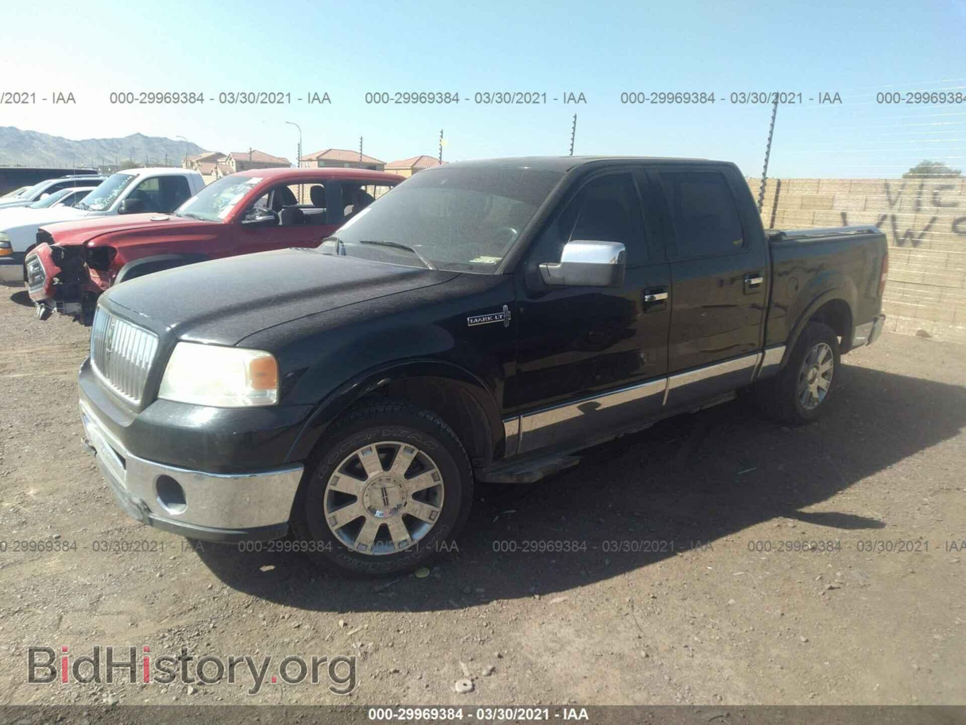 2006 LINCOLN MARK LT - VIN: 5LTPW16566FJ15744 - Photo 2