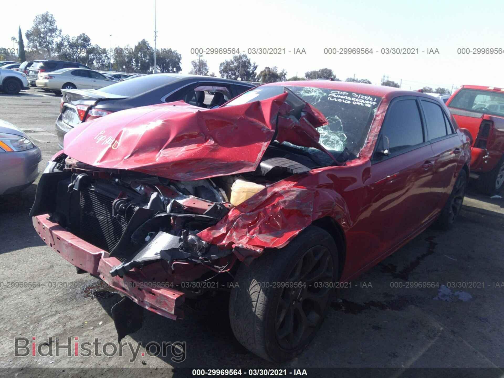2017 CHRYSLER 300 - VIN: 2C3CCABG8HH506143 - Фото 2