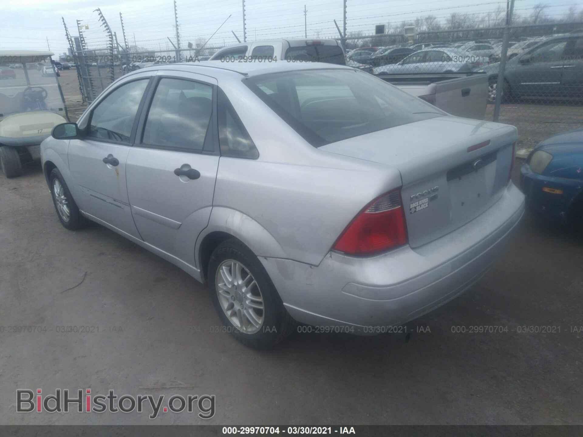 2007 FORD FOCUS - VIN: 1FAFP34N07W182793 - Фото 3