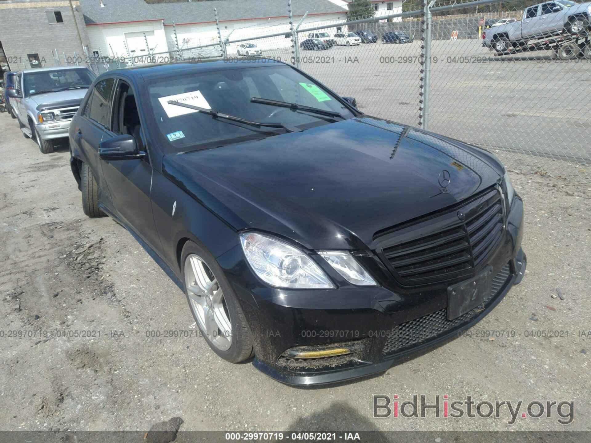 Photo WDDHF8JB4DA690812 - MERCEDES-BENZ E-CLASS 2013