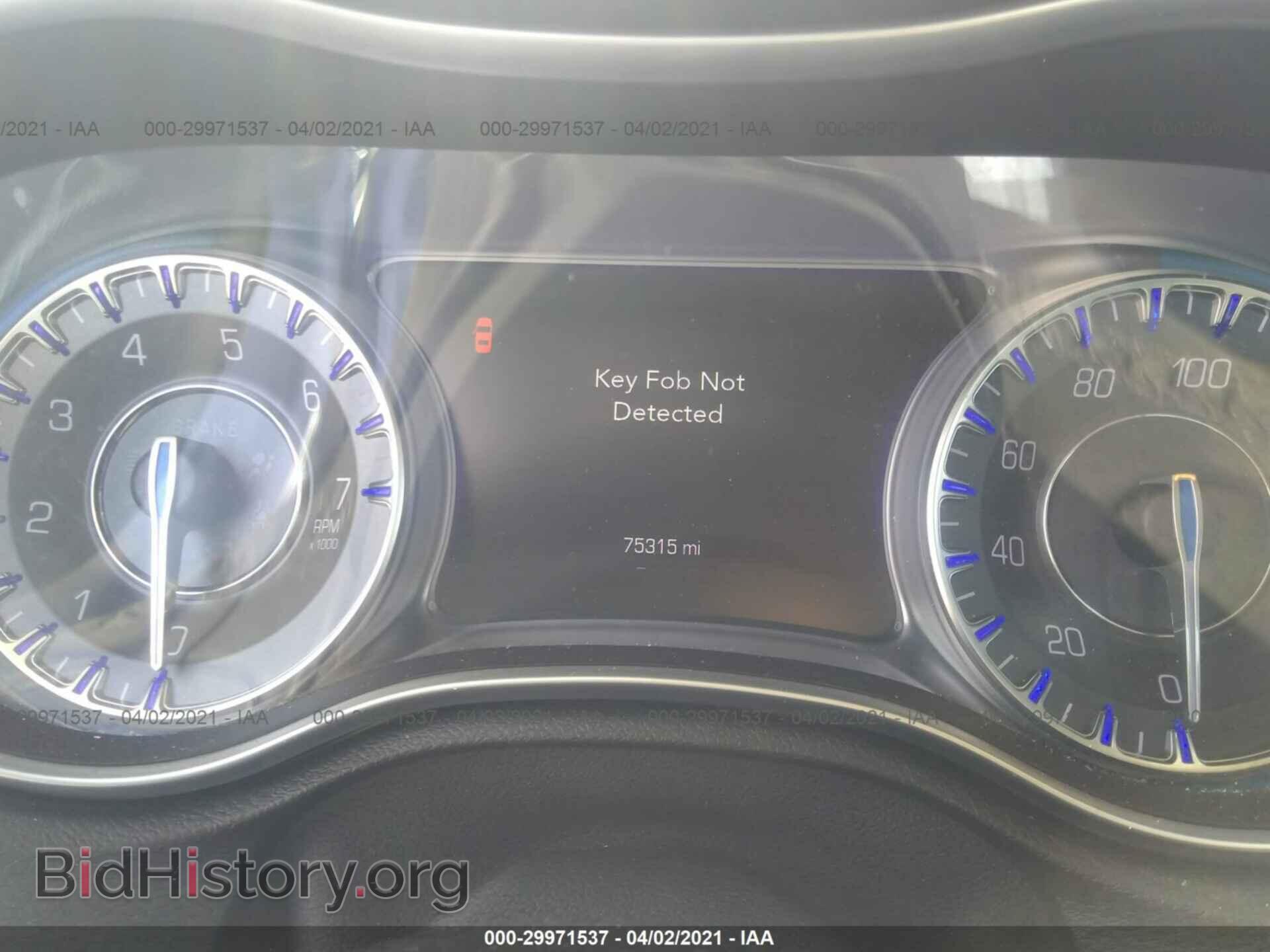 2016 CHRYSLER 300 - VIN: 2C3CCAAGXGH235487 - Фото 7