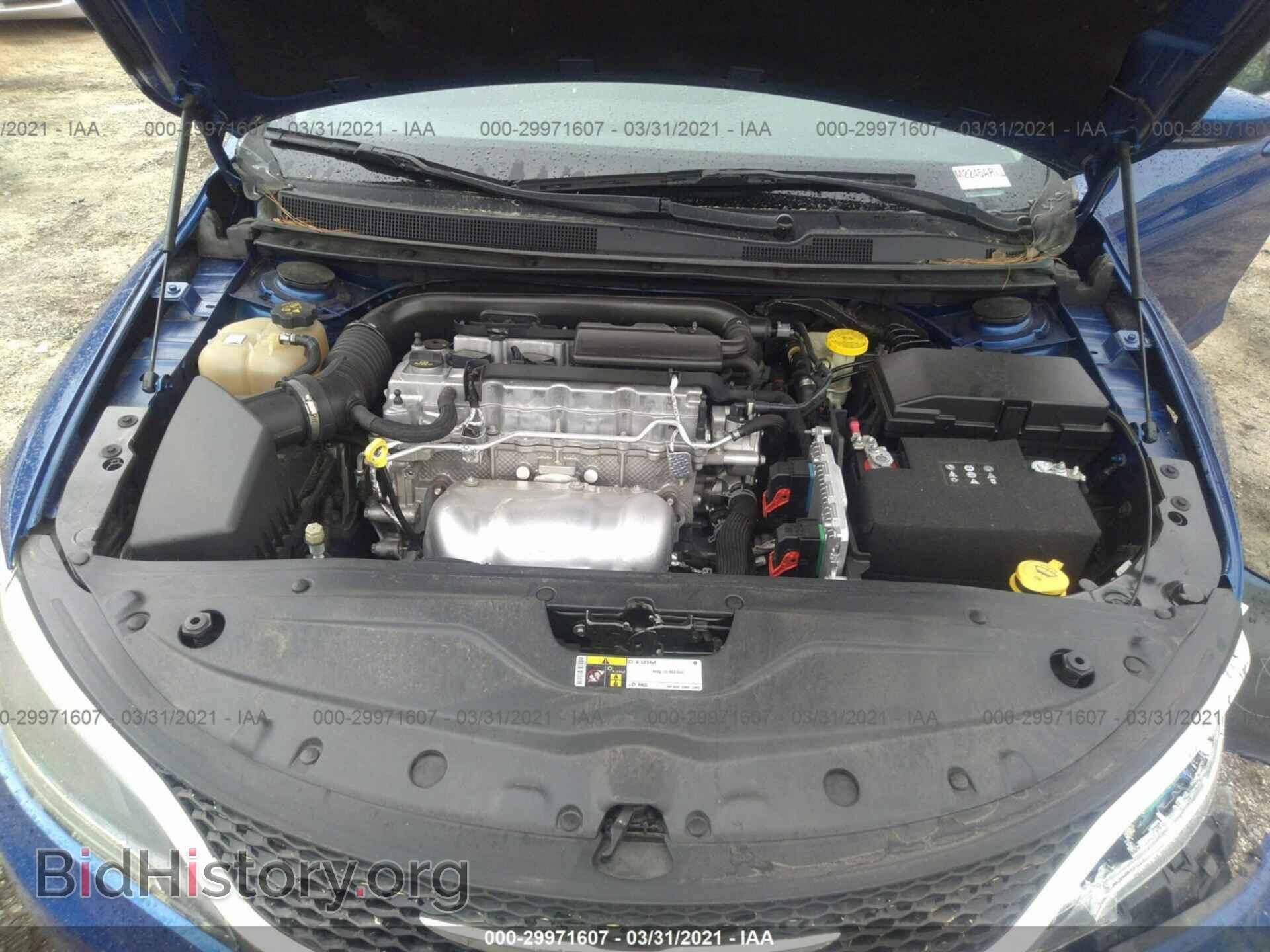 2016 CHRYSLER 200 - VIN: 1C3CCCAB3GN157769 - Photo 10
