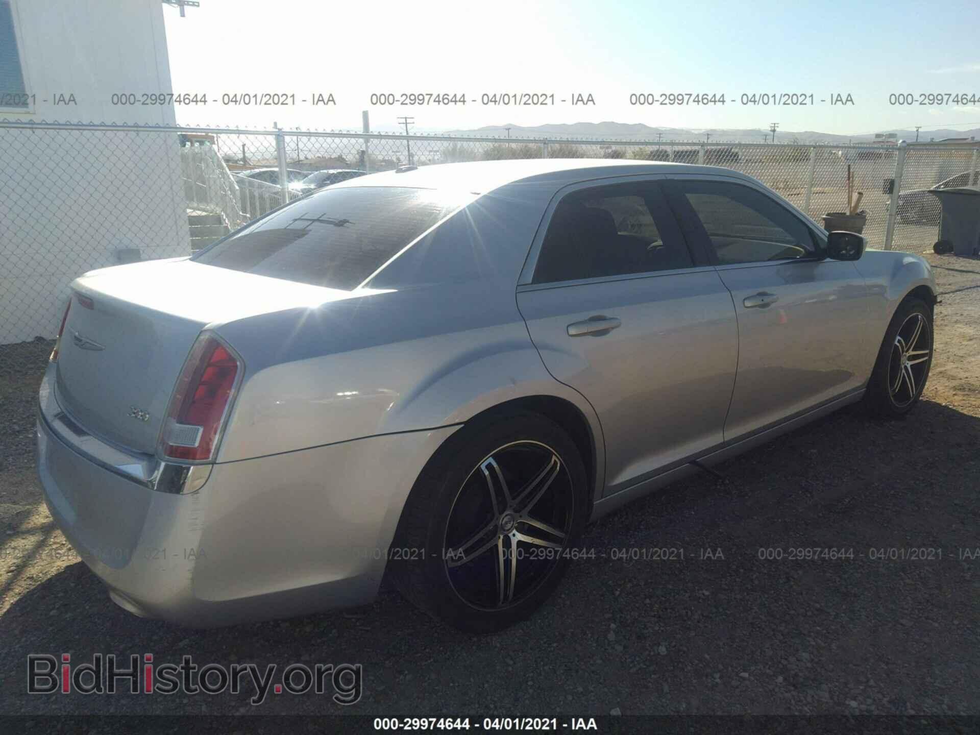 2012 CHRYSLER 300 - VIN: 2C3CCAAG7CH173038 - Photo 4
