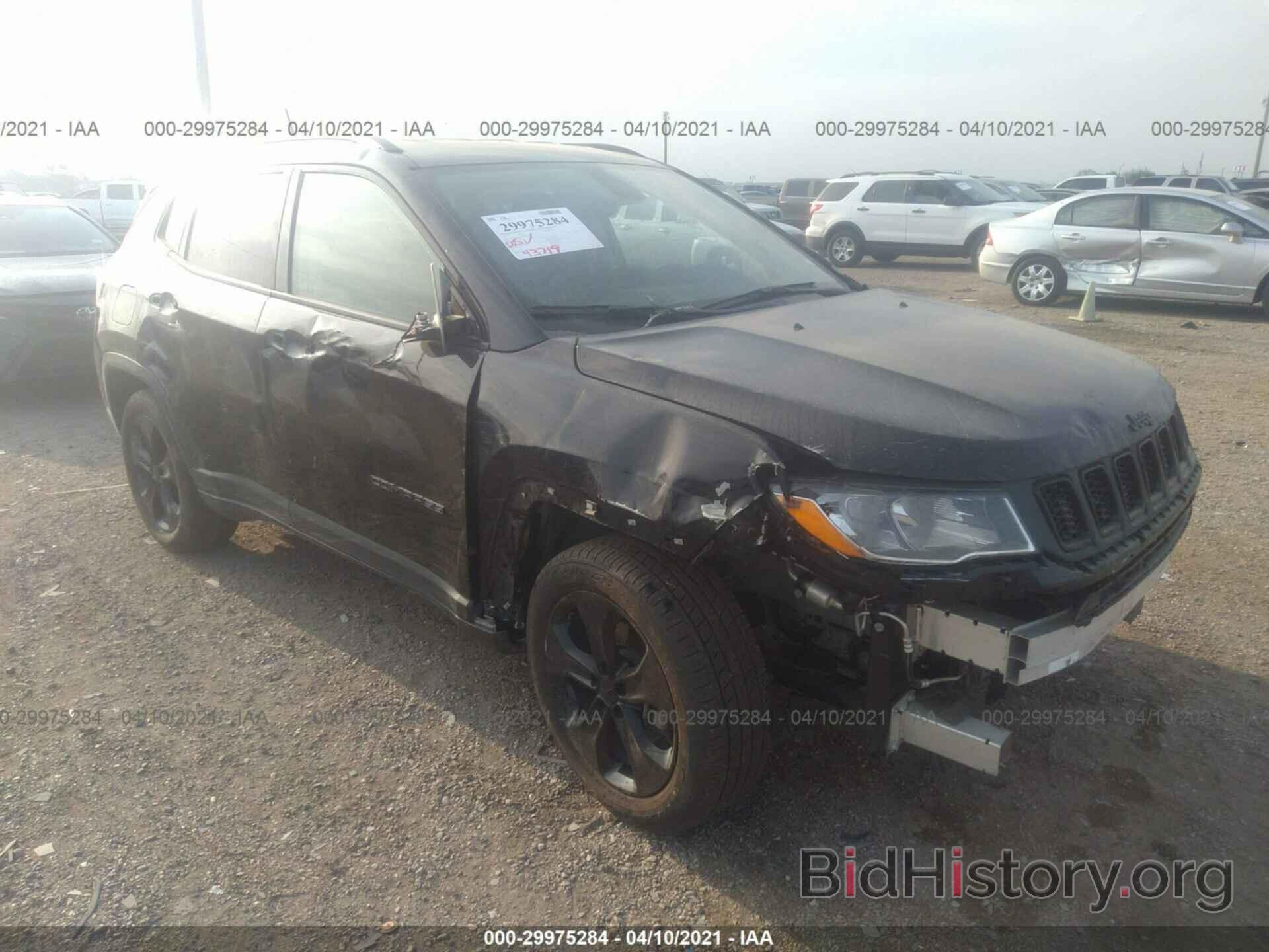 Photo 3C4NJCBB6KT613443 - JEEP COMPASS 2019