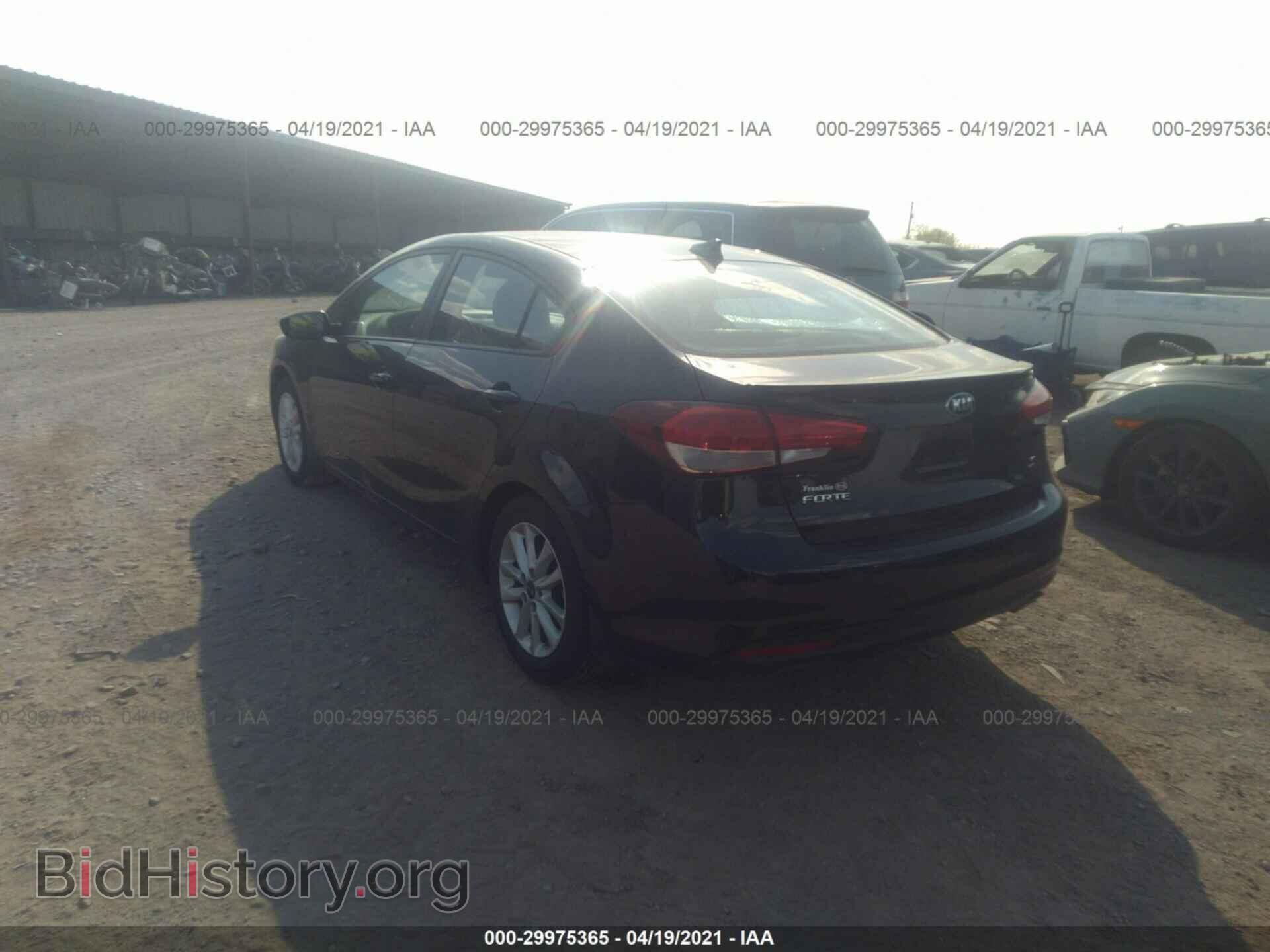 2017 KIA FORTE - VIN: 3KPFL4A75HE045989 - Photo 3