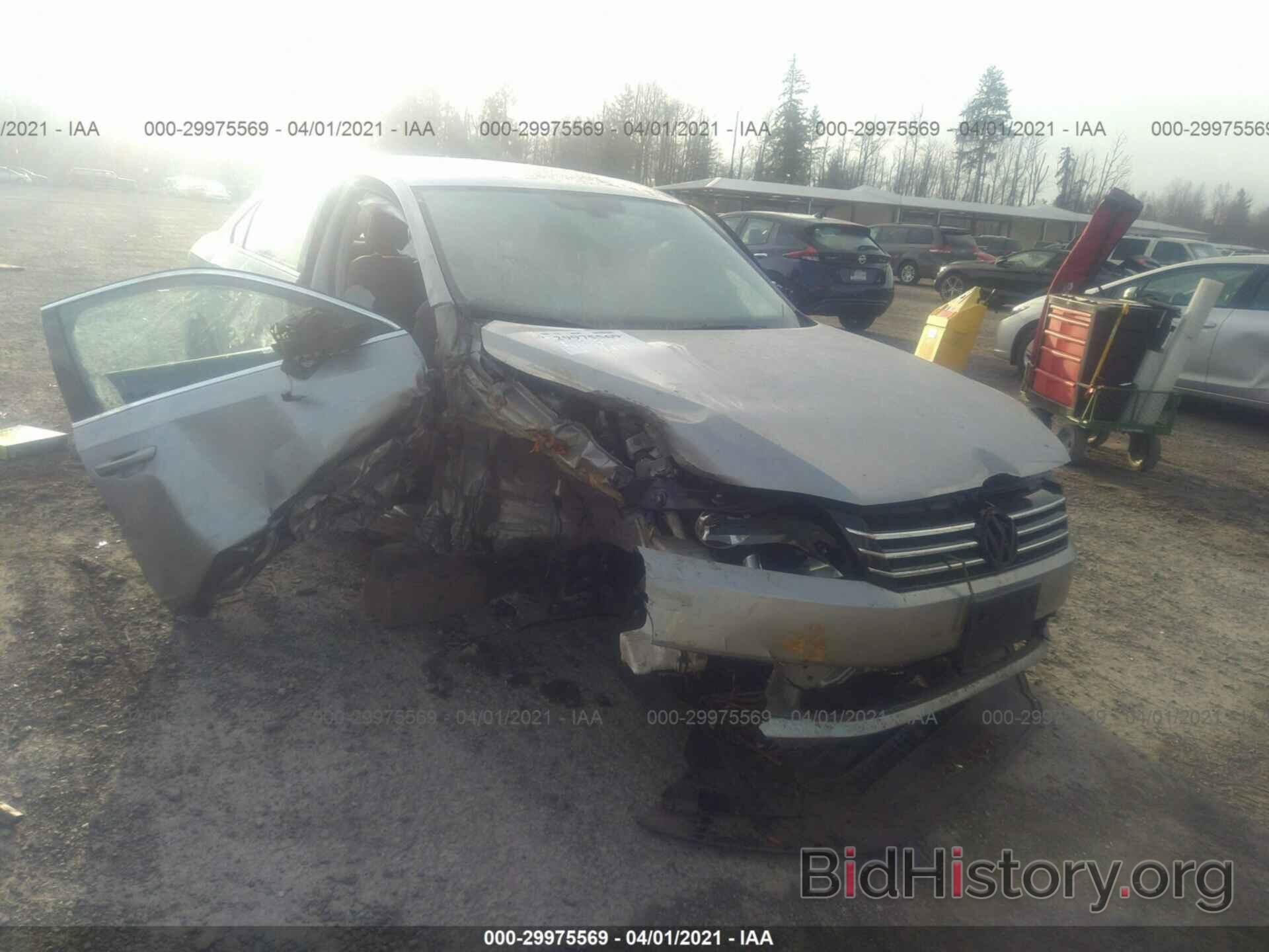 Photo 1VWBP7A34CC080229 - VOLKSWAGEN PASSAT 2012