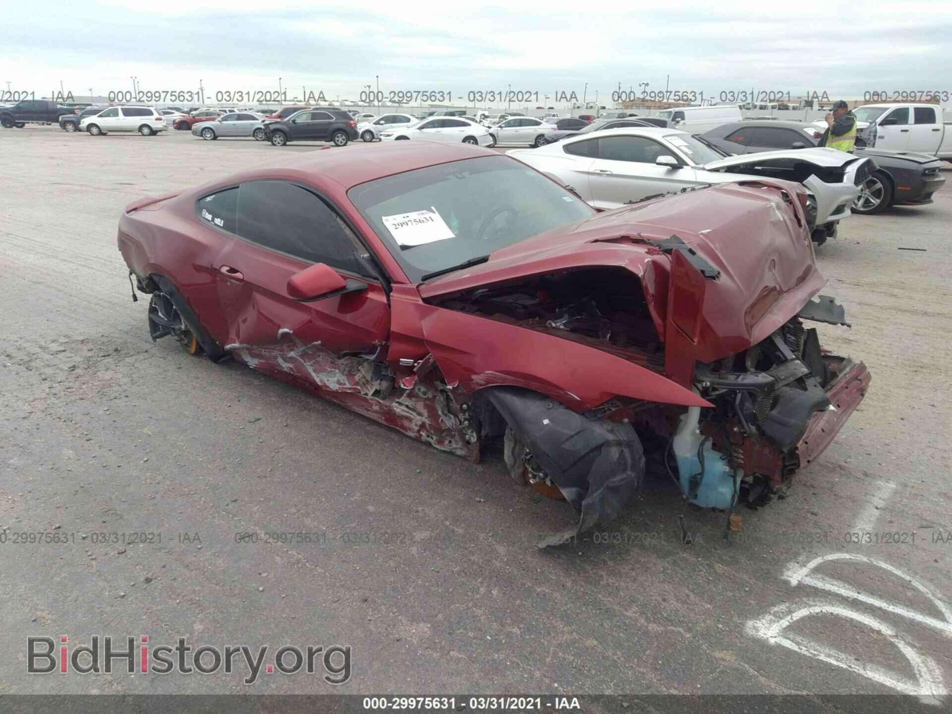 Photo 1FA6P8CF7F5374949 - FORD MUSTANG 2015