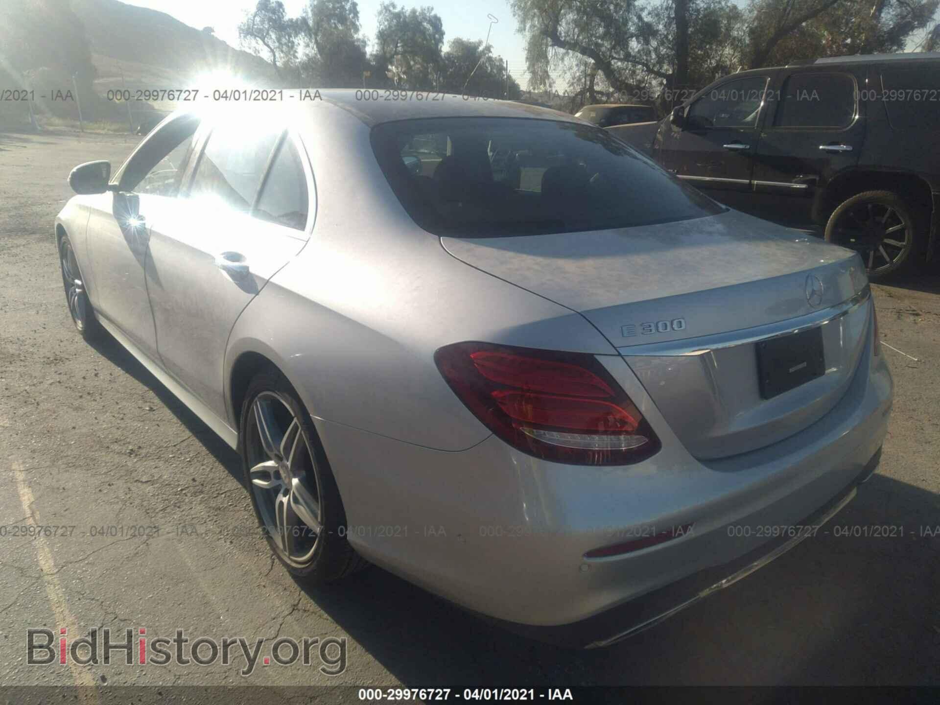 2017 MERCEDES-BENZ E-CLASS - VIN: WDDZF4JB8HA048175 - Фото 3