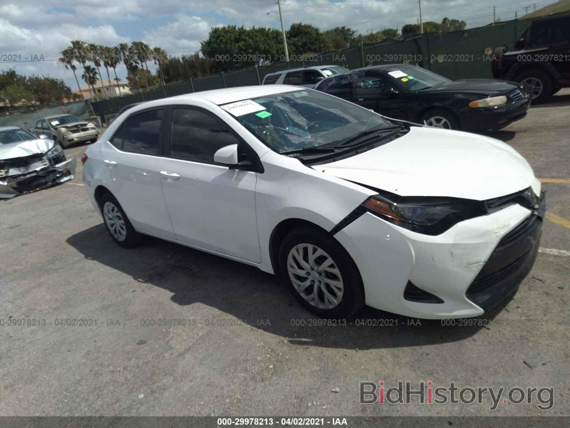 Photo 5YFBURHE7KP947496 - TOYOTA COROLLA 2019