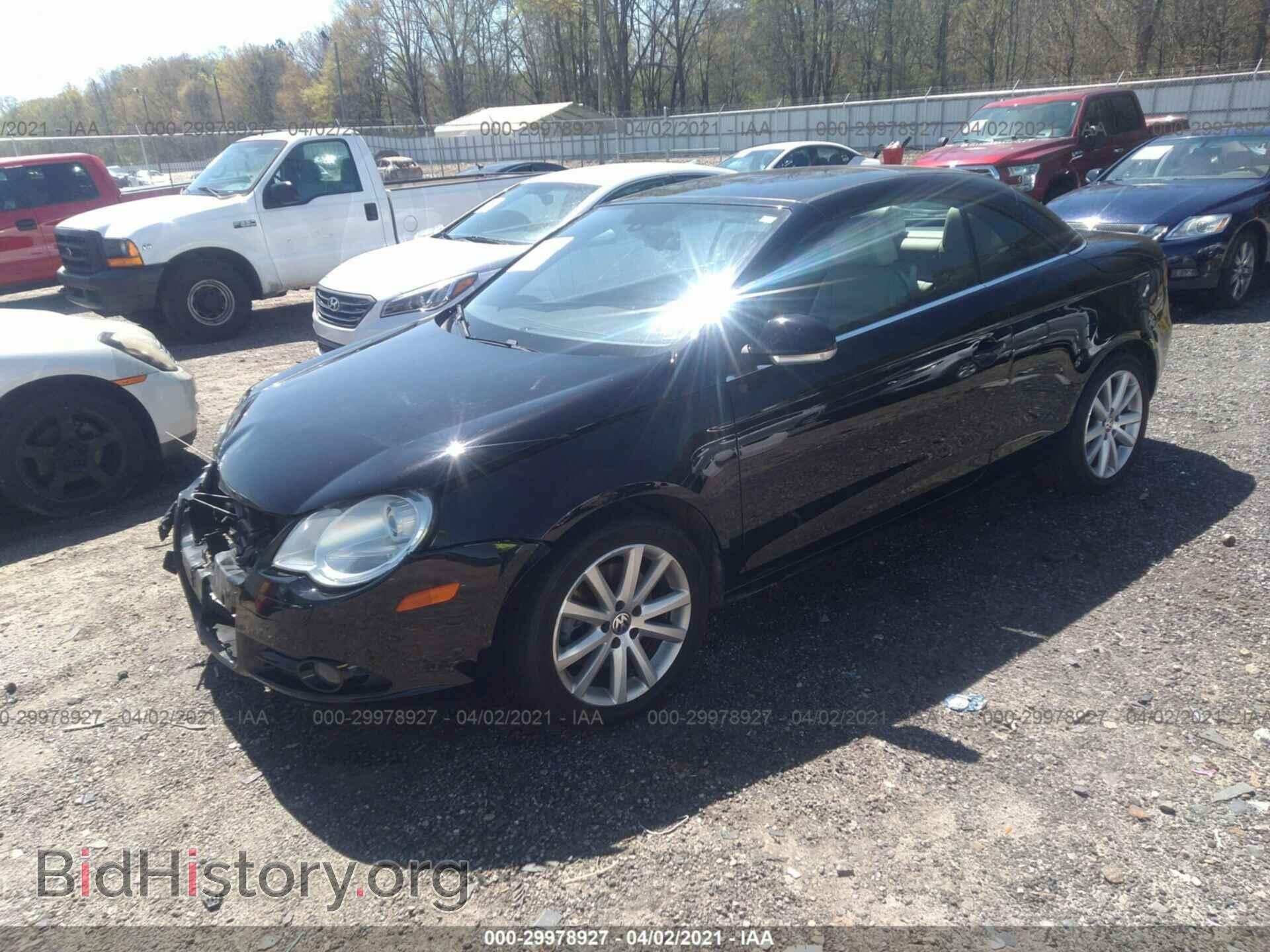 2007 VOLKSWAGEN EOS - VIN: WVWFA71FX7V028288 - Фото 2