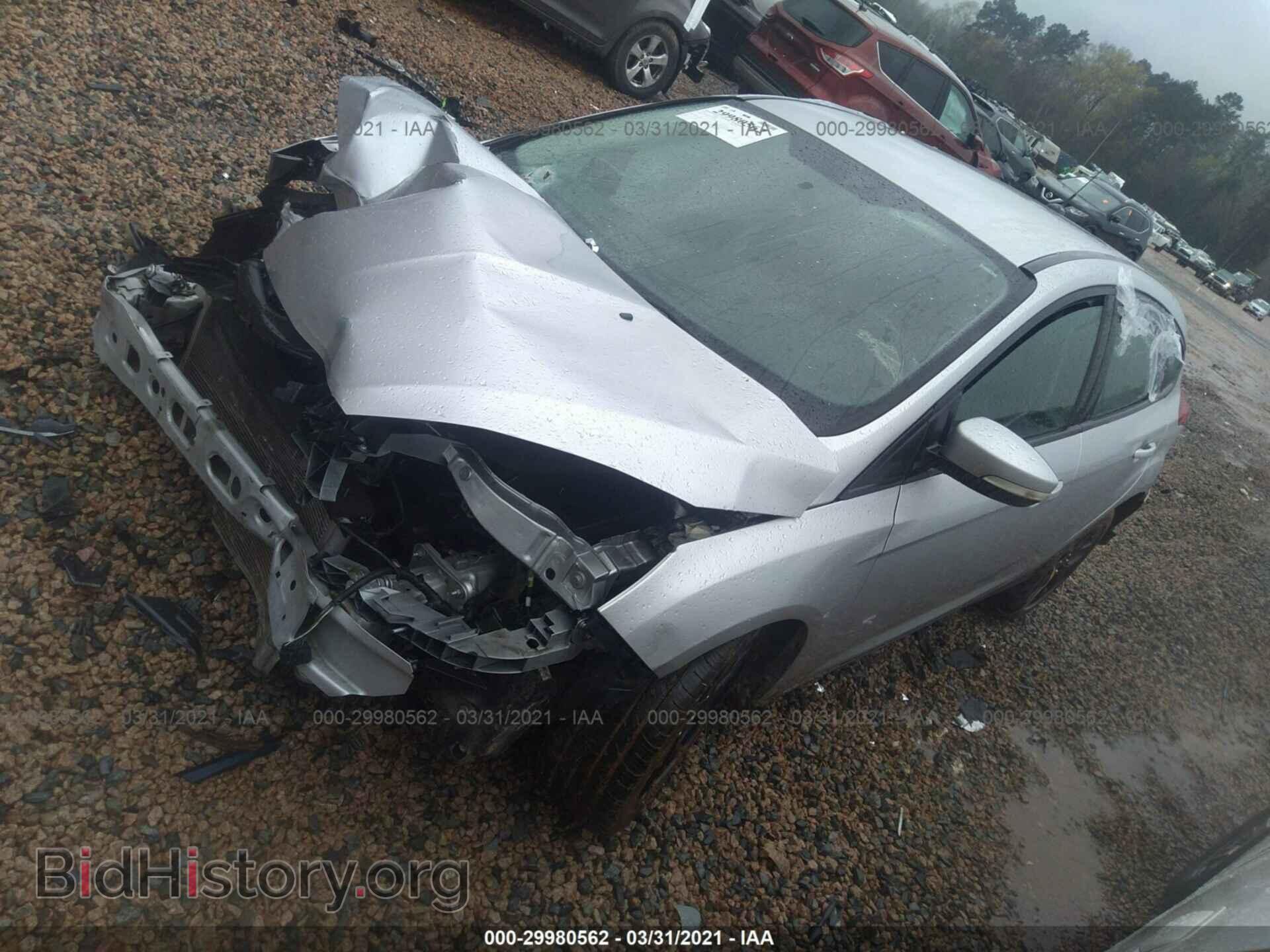 2016 FORD FOCUS - VIN: 1FADP3K29GL206056 - Фото 2