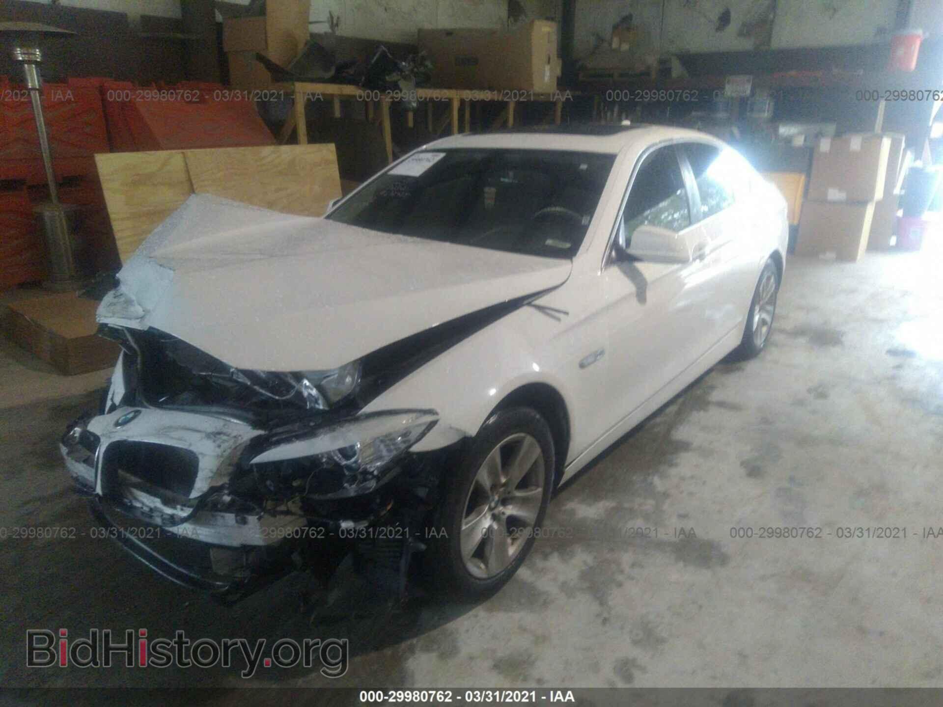 2011 BMW 5 SERIES - VIN: WBAFR1C59BC672425 - Фото 2