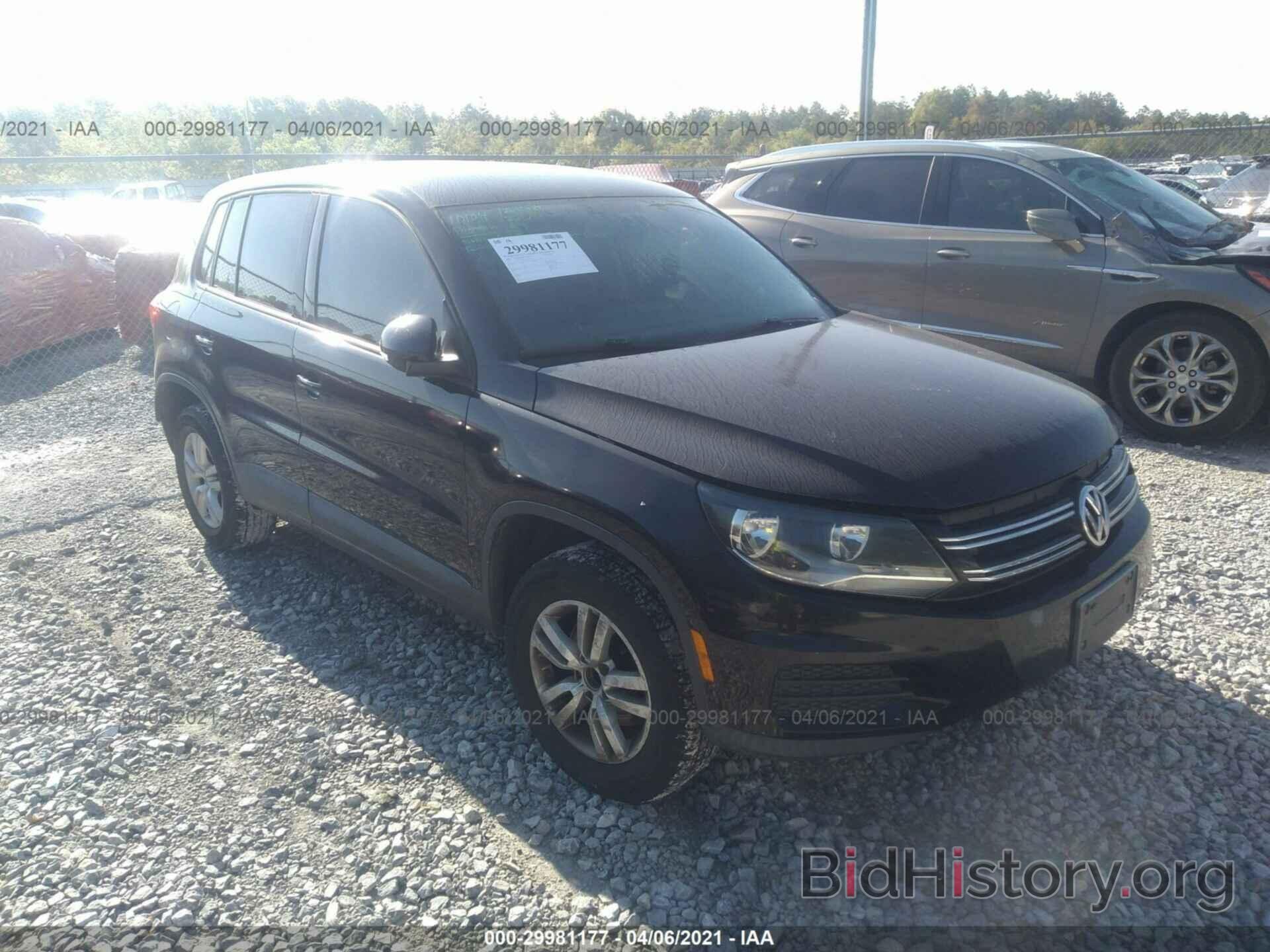 Photo WVGAV7AX2CW583534 - VOLKSWAGEN TIGUAN 2012