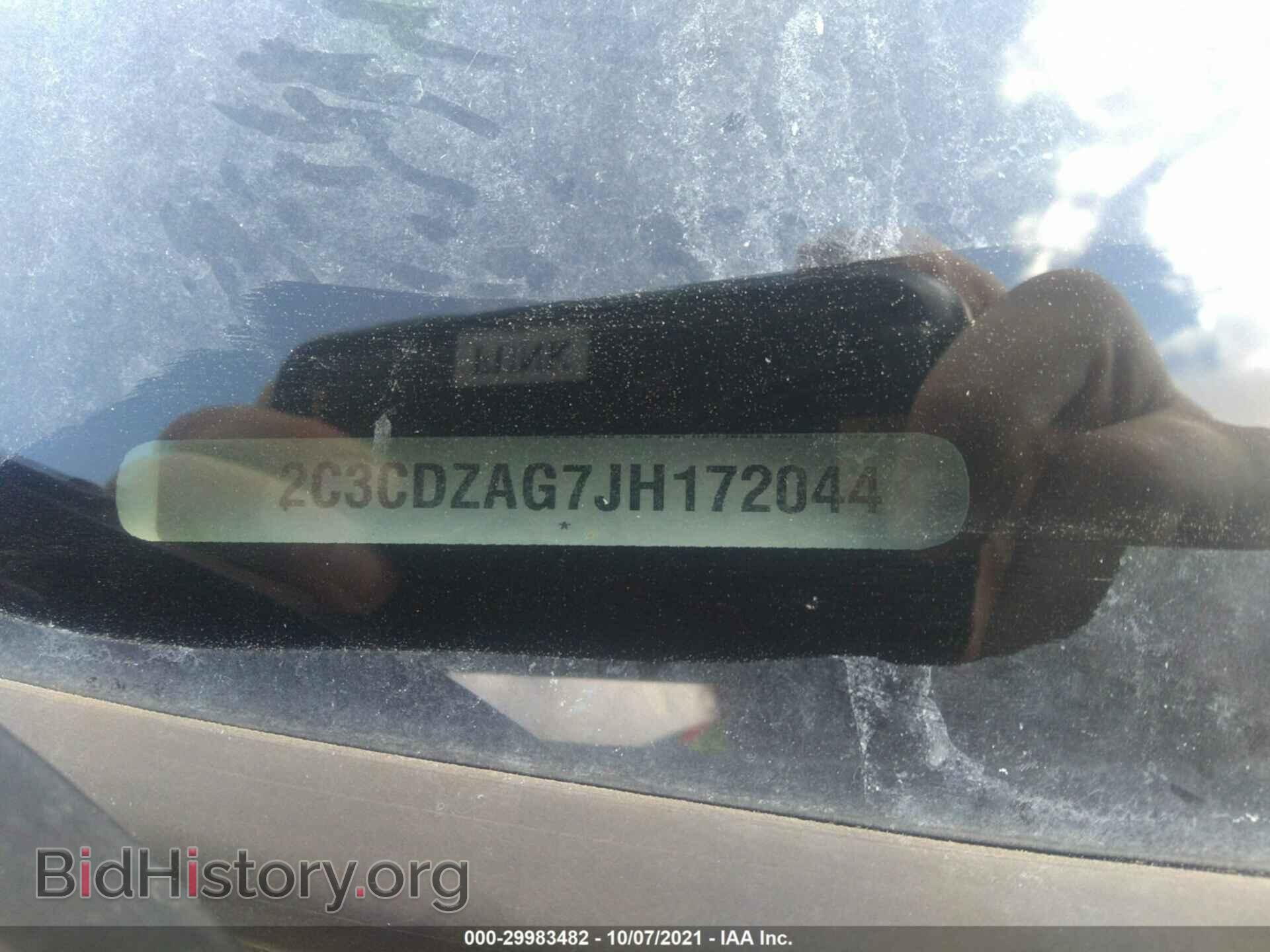 2018 DODGE CHALLENGER - VIN: 2C3CDZAG7JH172044 - Photo 9