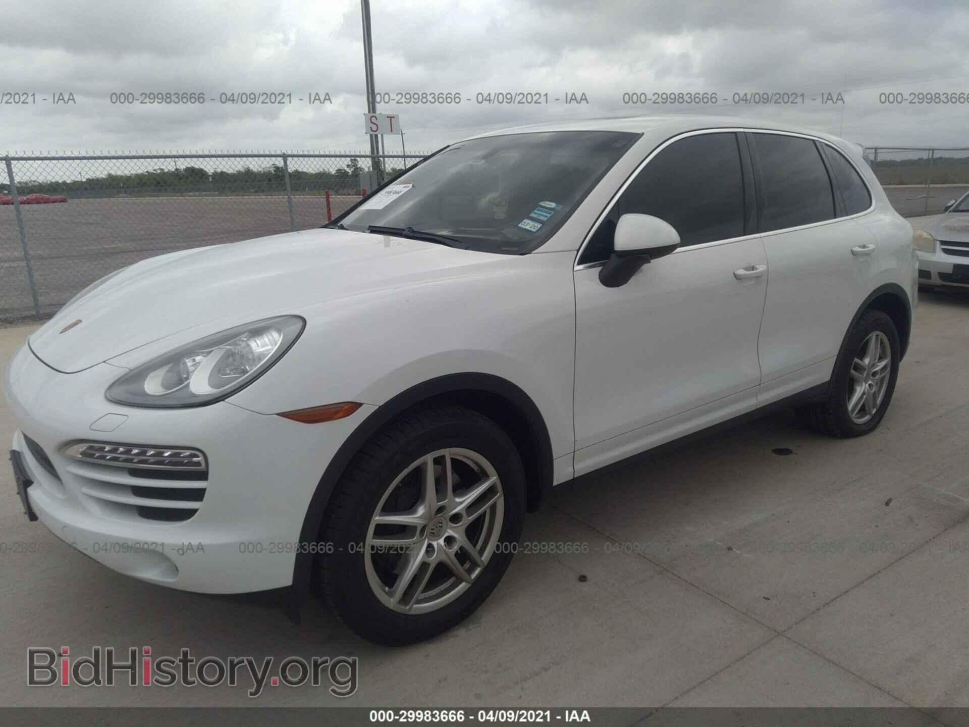 2014 PORSCHE CAYENNE - VIN: WP1AA2A21ELA96285 - Фото 2