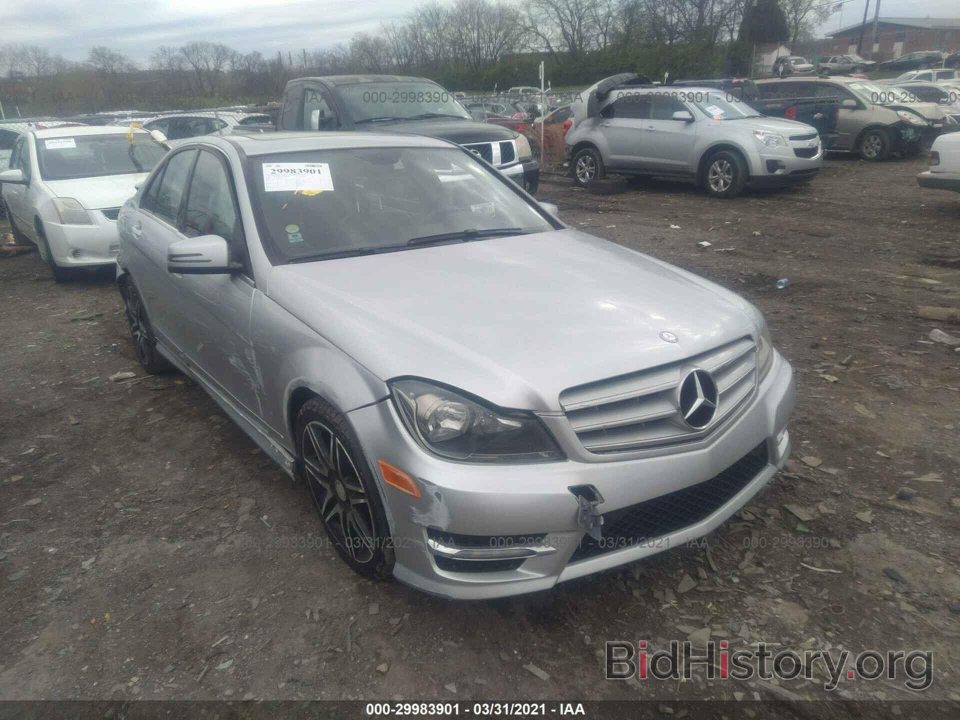 Photo WDDGF5HB5ER310301 - MERCEDES-BENZ C-CLASS 2014