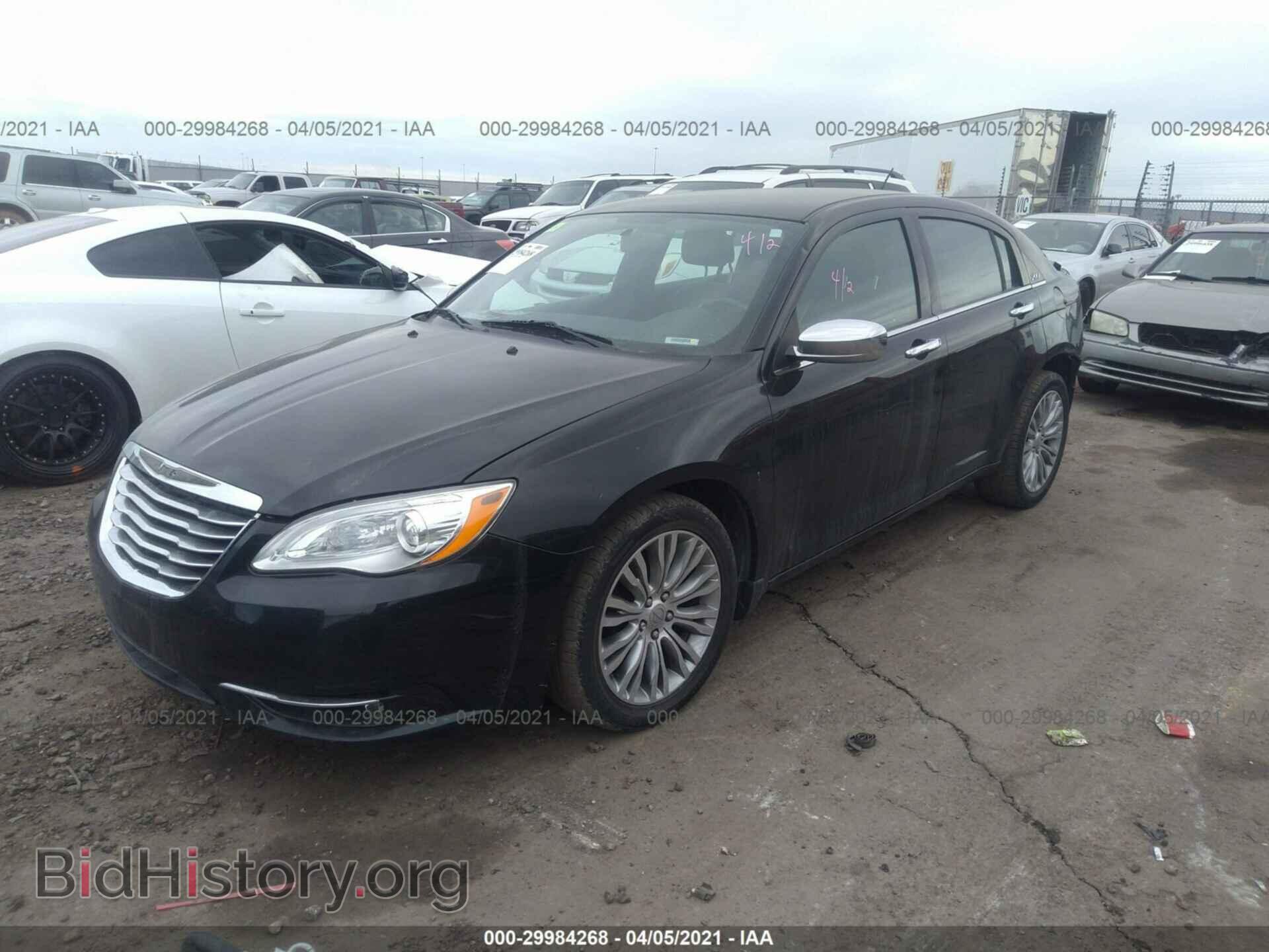 2012 CHRYSLER 200 - VIN: 1C3CCBCG2CN326225 - Фото 2