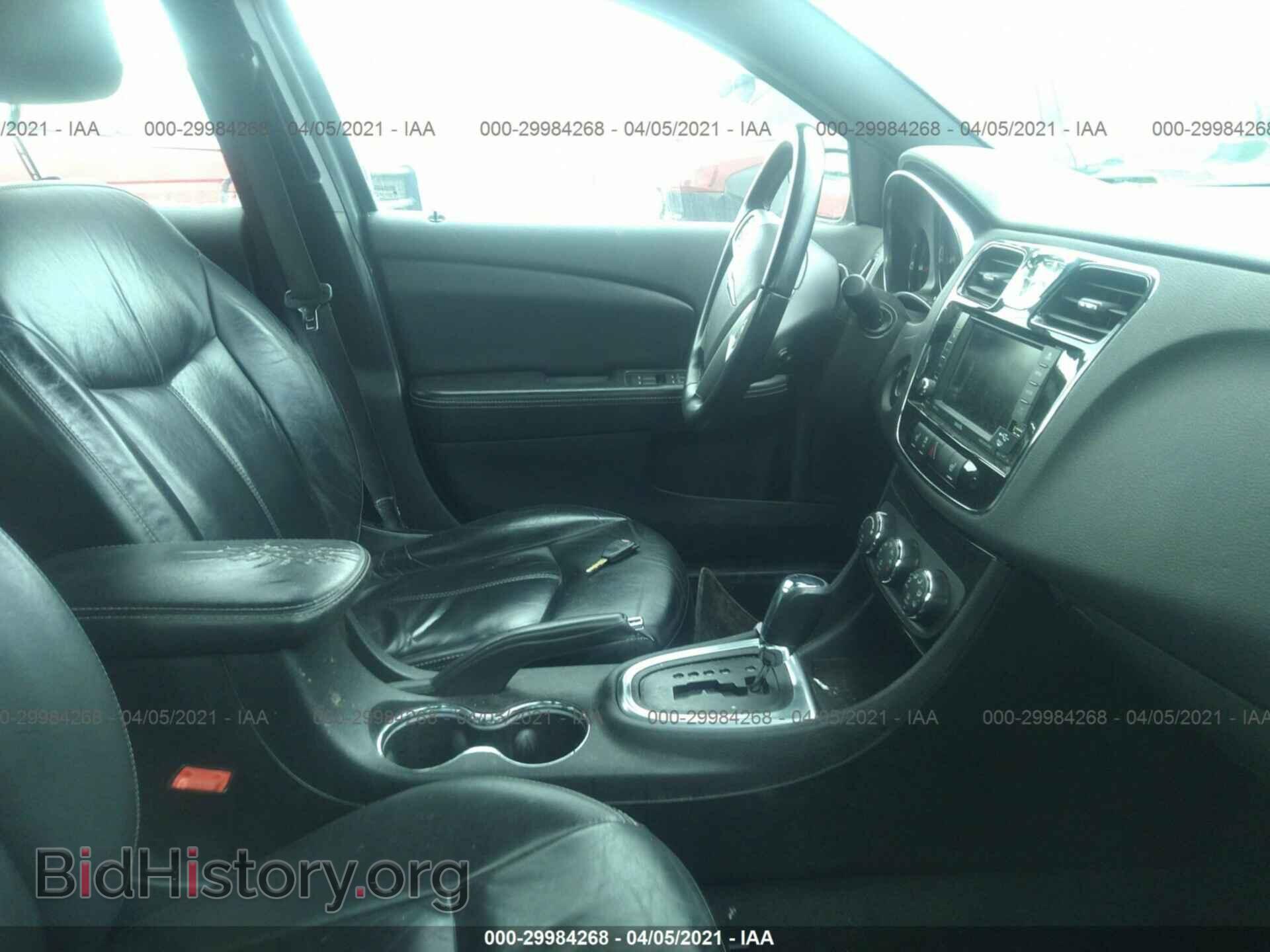 2012 CHRYSLER 200 - VIN: 1C3CCBCG2CN326225 - Фото 5