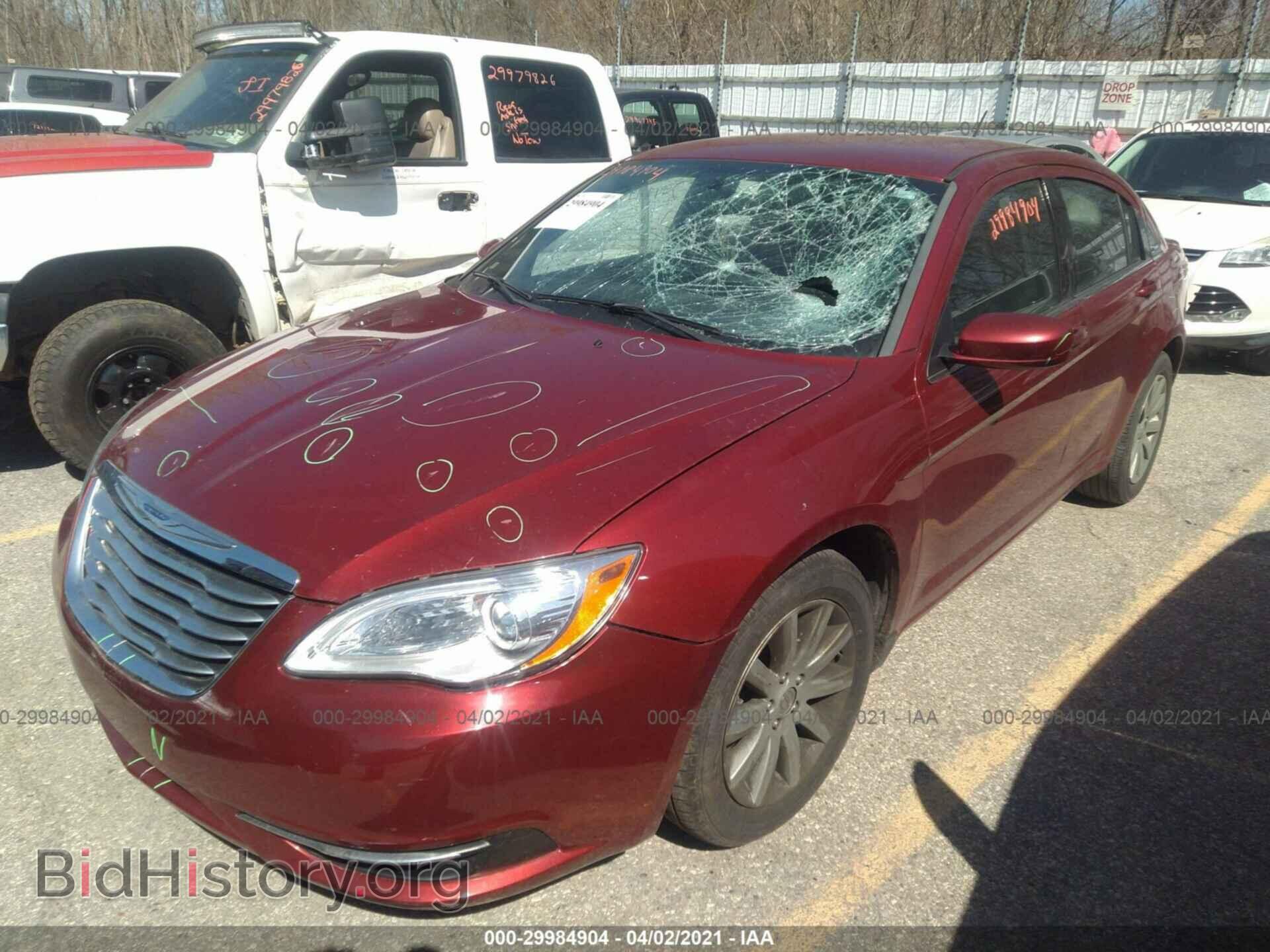 2014 CHRYSLER 200 - VIN: 1C3CCBBG8EN114787 - Фото 2