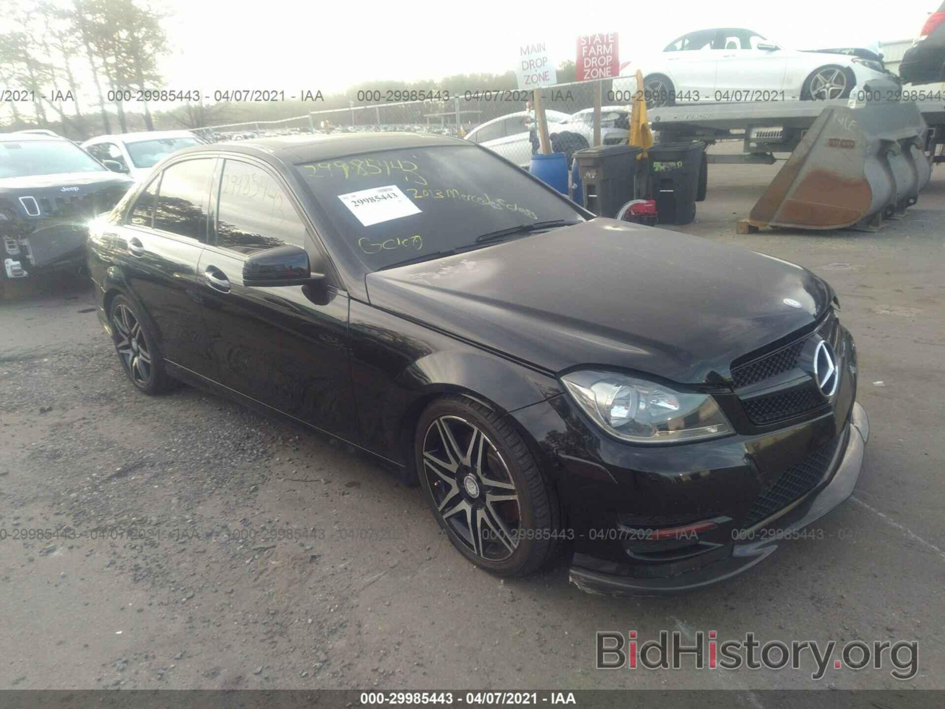 Photo WDDGF8AB3DR276840 - MERCEDES-BENZ C-CLASS 2013