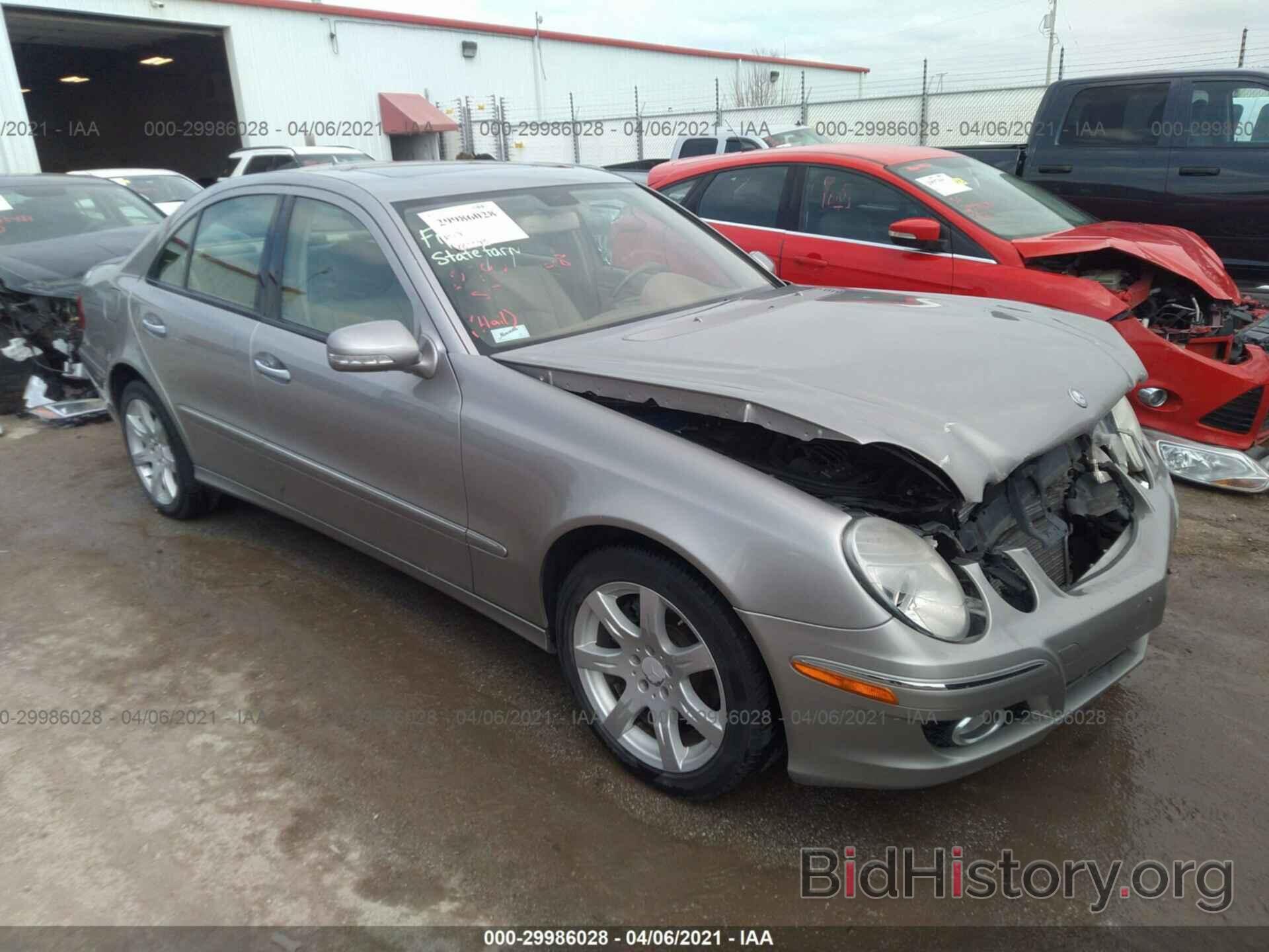 Photo WDBUF87XX8B339834 - MERCEDES-BENZ E-CLASS 2008