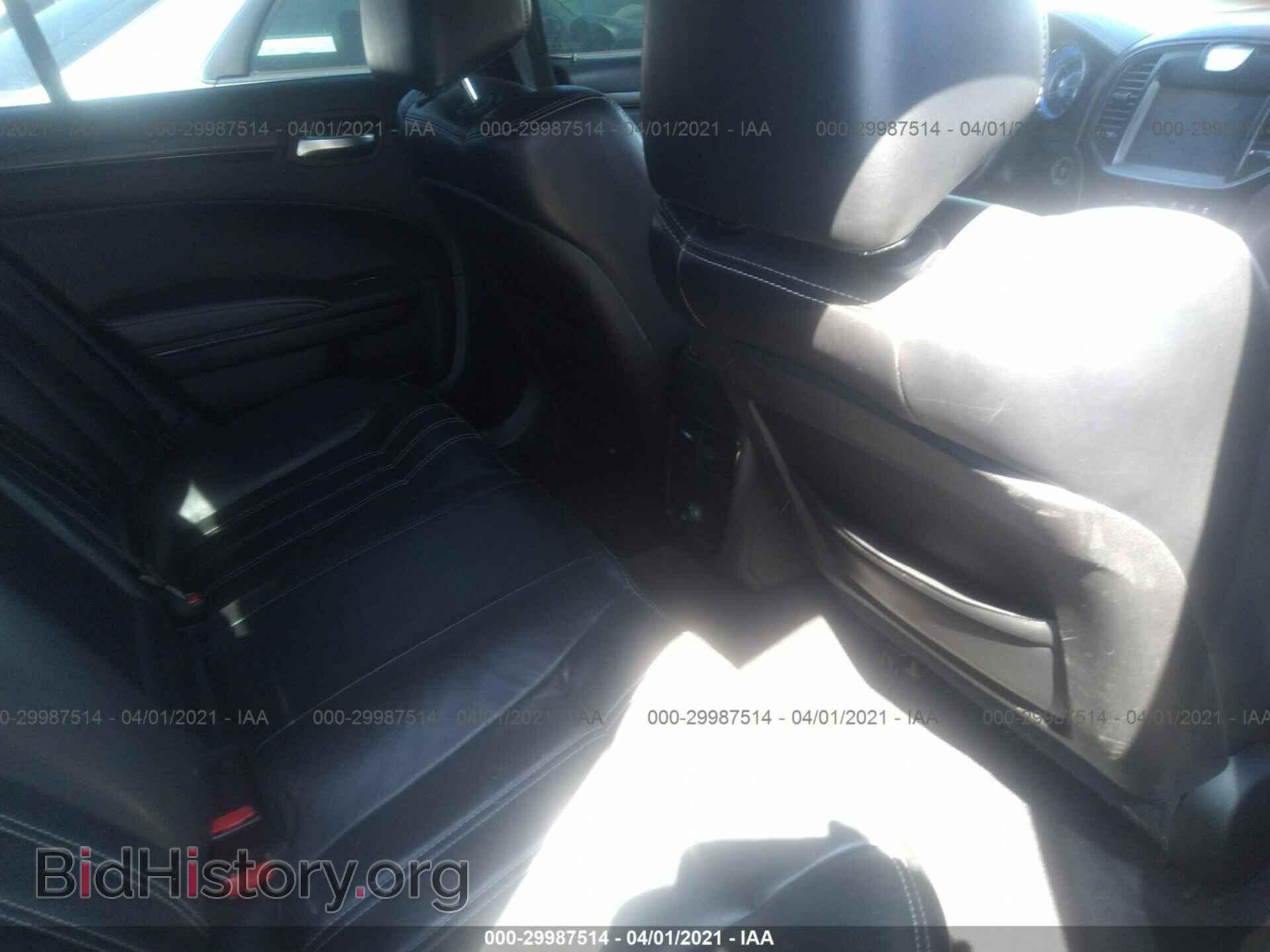 2014 CHRYSLER 300 - VIN: 2C3CCABG1EH352452 - Фото 8