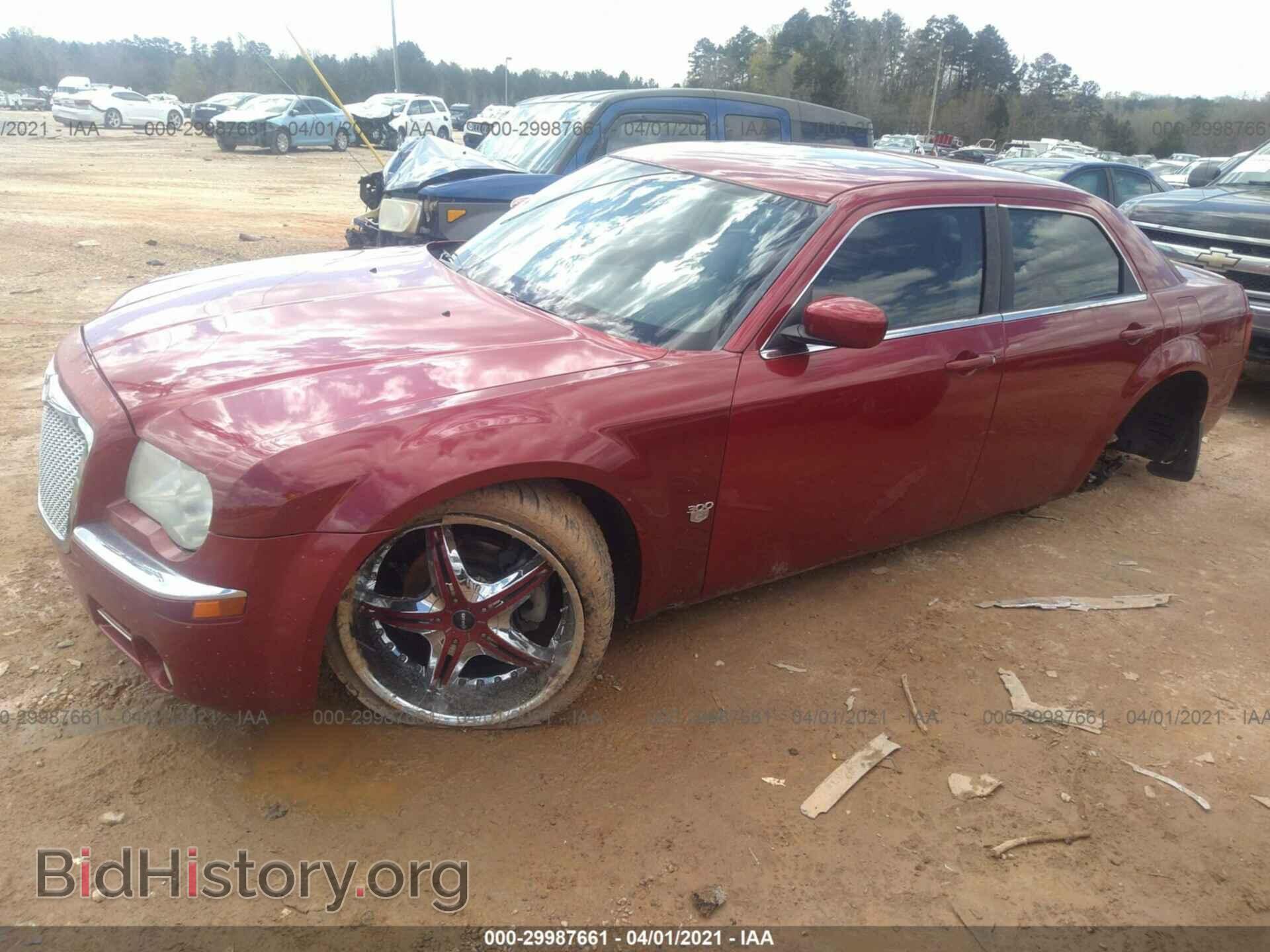 2007 CHRYSLER 300 - VIN: 2C3KA63H67H790831 - Фото 2
