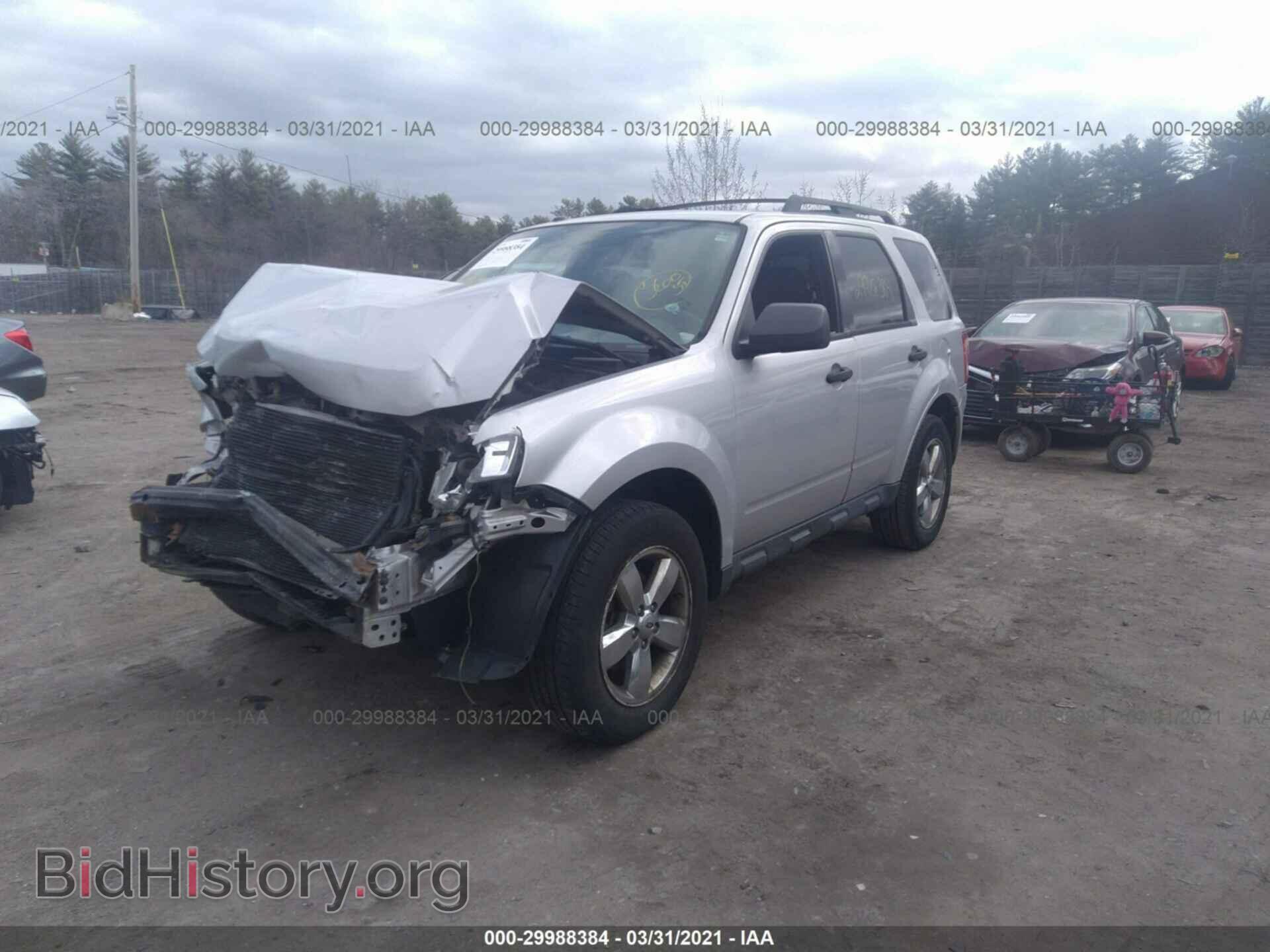 2011 FORD ESCAPE - VIN: 1FMCU9DG6BKB45995 - Photo 2
