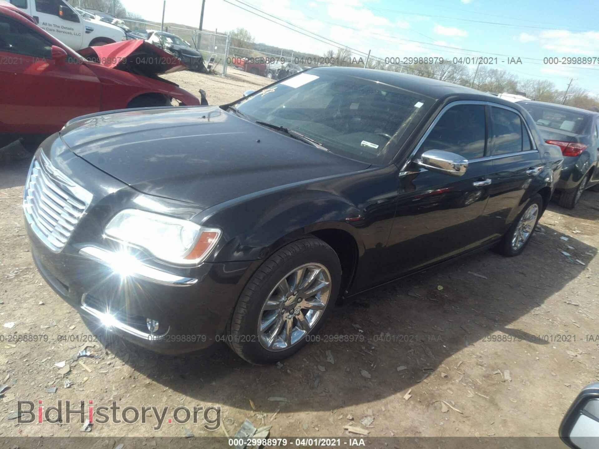 2011 CHRYSLER 300 - VIN: 2C3CA6CT0BH514534 - Фото 2