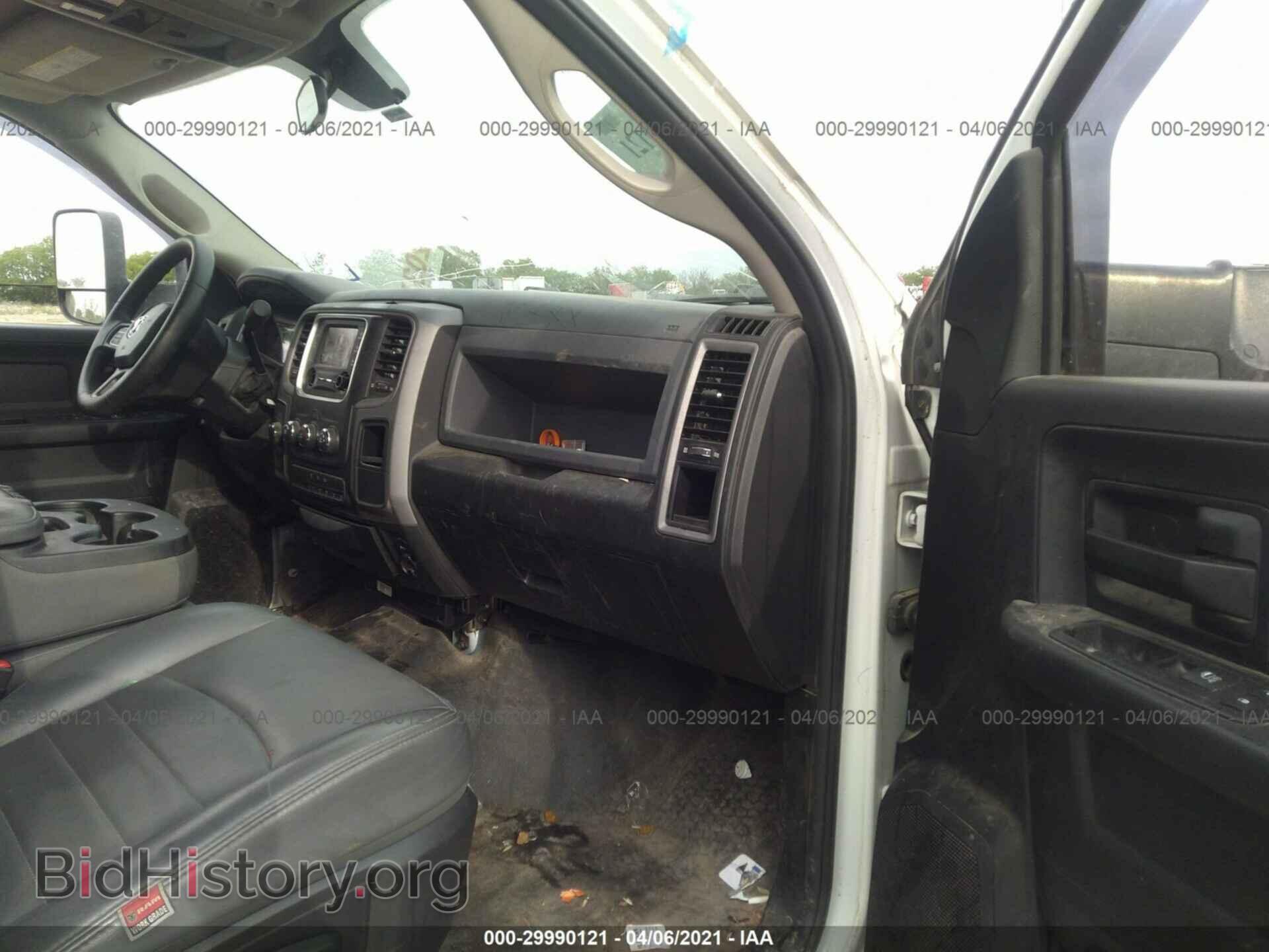 2017 RAM 3500 CHASSIS CAB - VIN: 3C7WRTCL5HG567645 - Photo 5