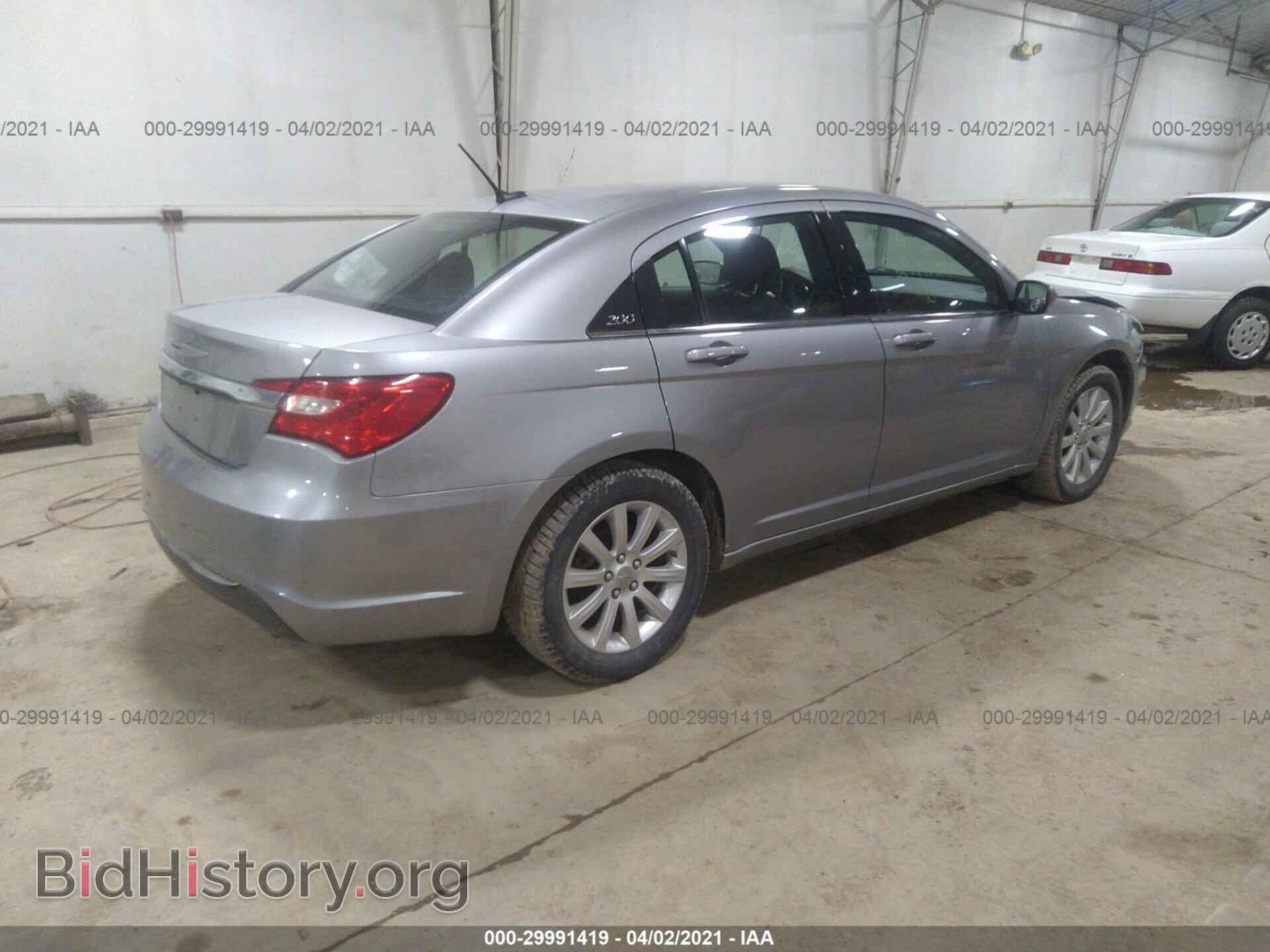 2013 CHRYSLER 200 - VIN: 1C3CCBBB0DN516452 - Photo 4