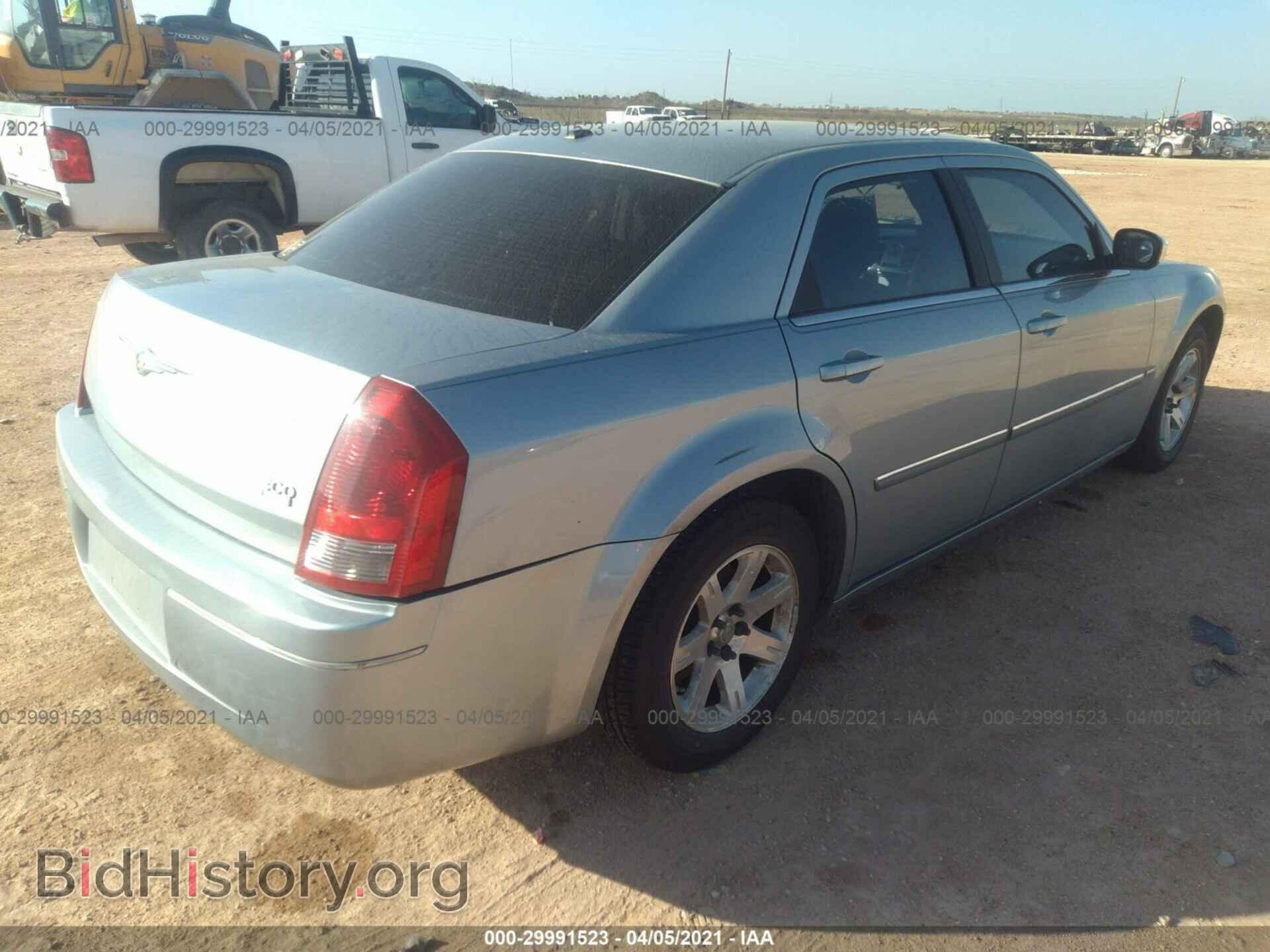 2006 CHRYSLER 300 - VIN: 2C3KA53G16H309738 - Фото 4