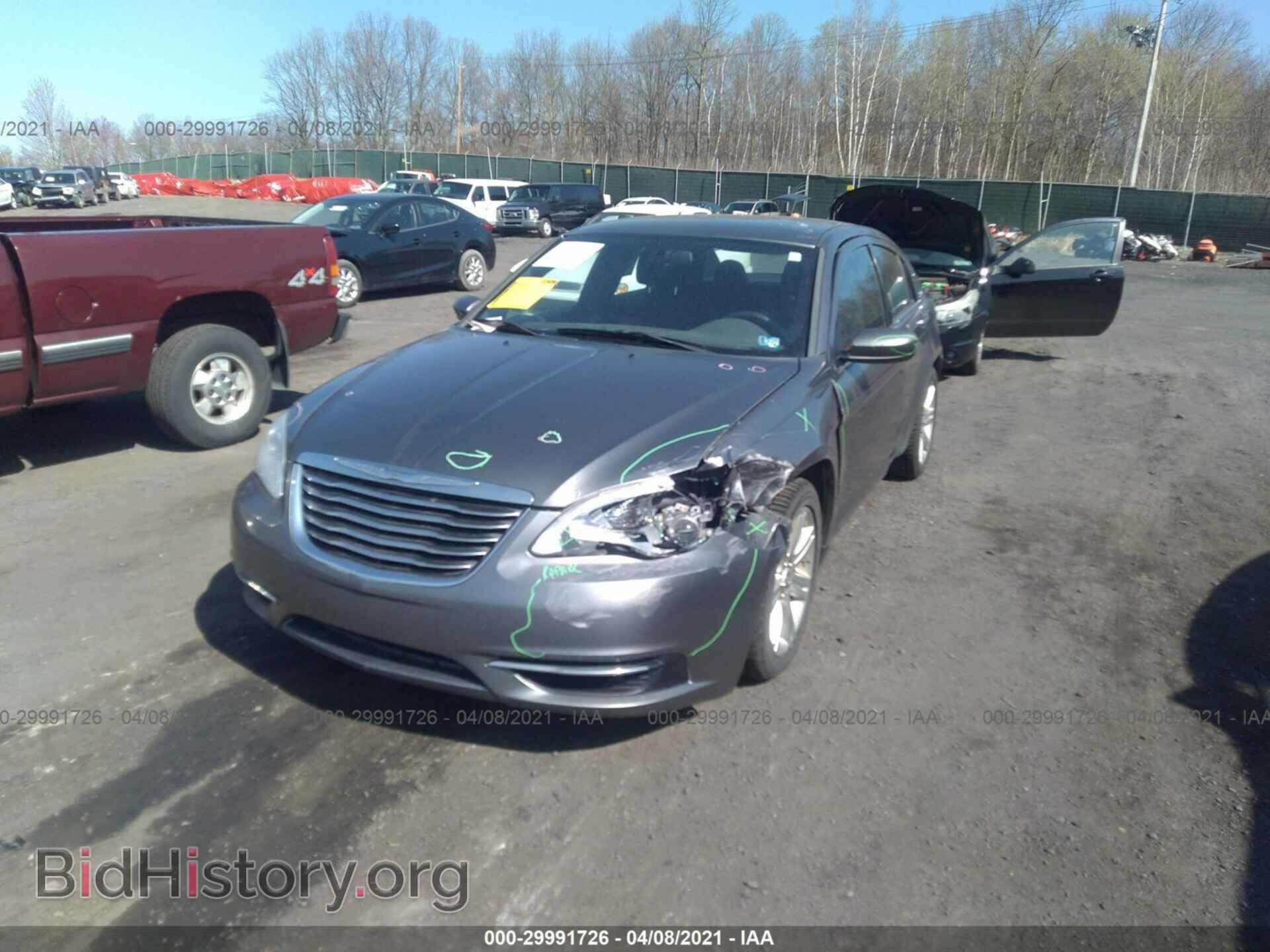 2012 CHRYSLER 200 - VIN: 1C3CCBAB2CN291533 - Фото 2