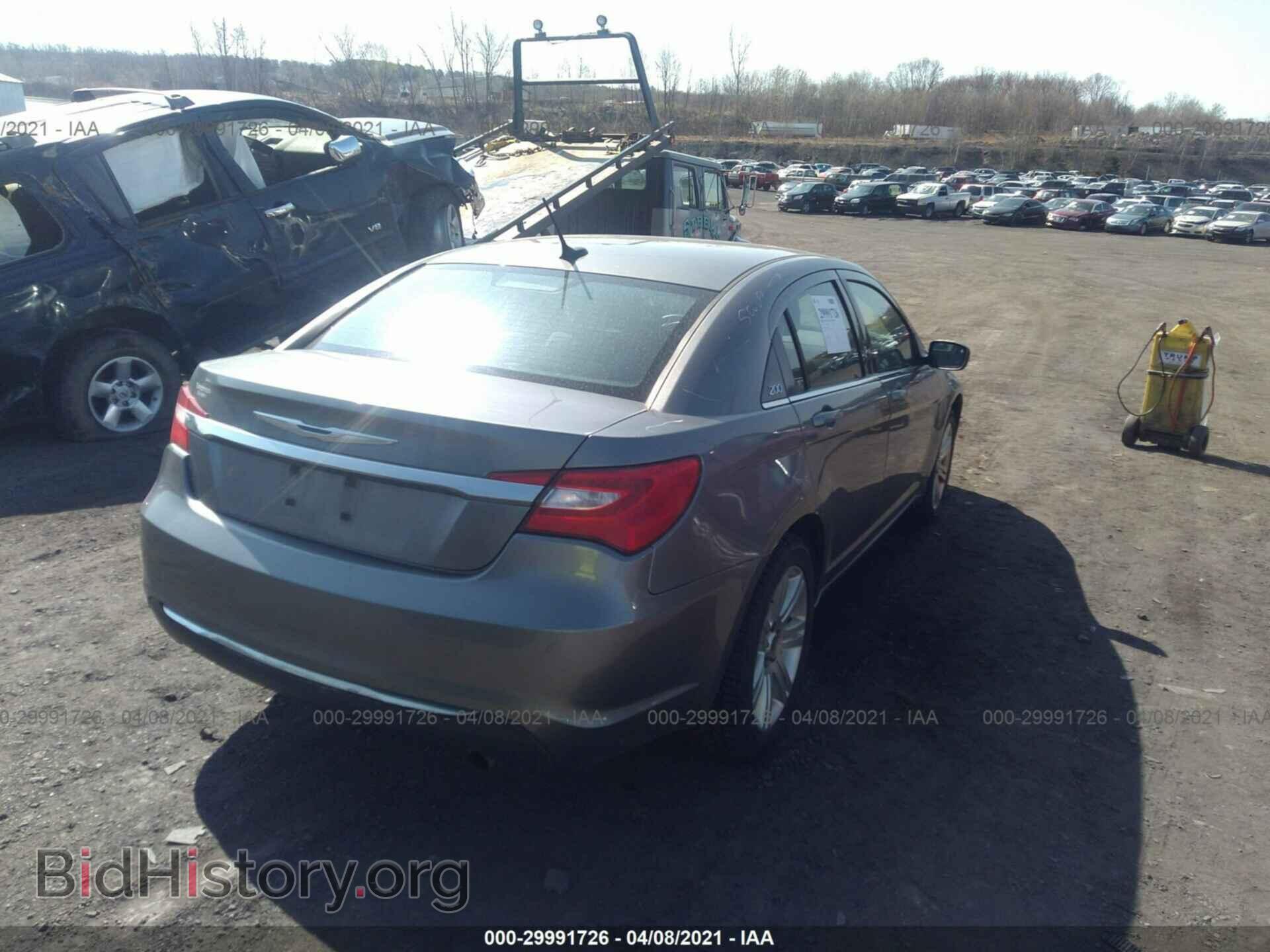 2012 CHRYSLER 200 - VIN: 1C3CCBAB2CN291533 - Фото 4