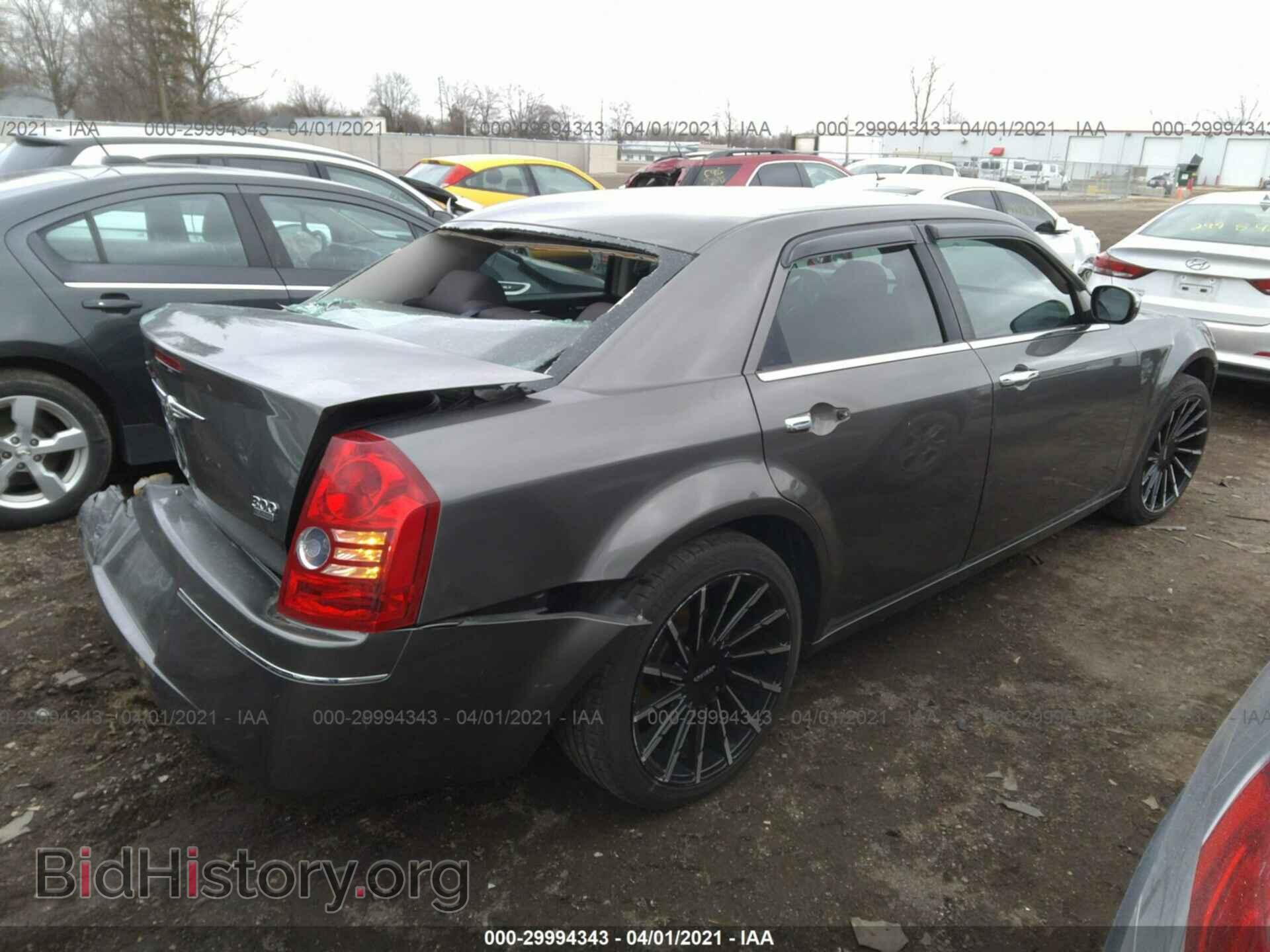 2010 CHRYSLER 300 - VIN: 2C3CA4CD7AH101151 - Фото 4