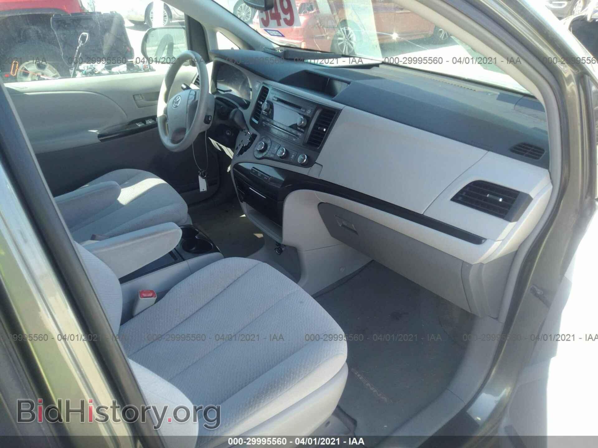 2011 TOYOTA SIENNA - VIN: 5TDKK3DC7BS075917 - Фото 5