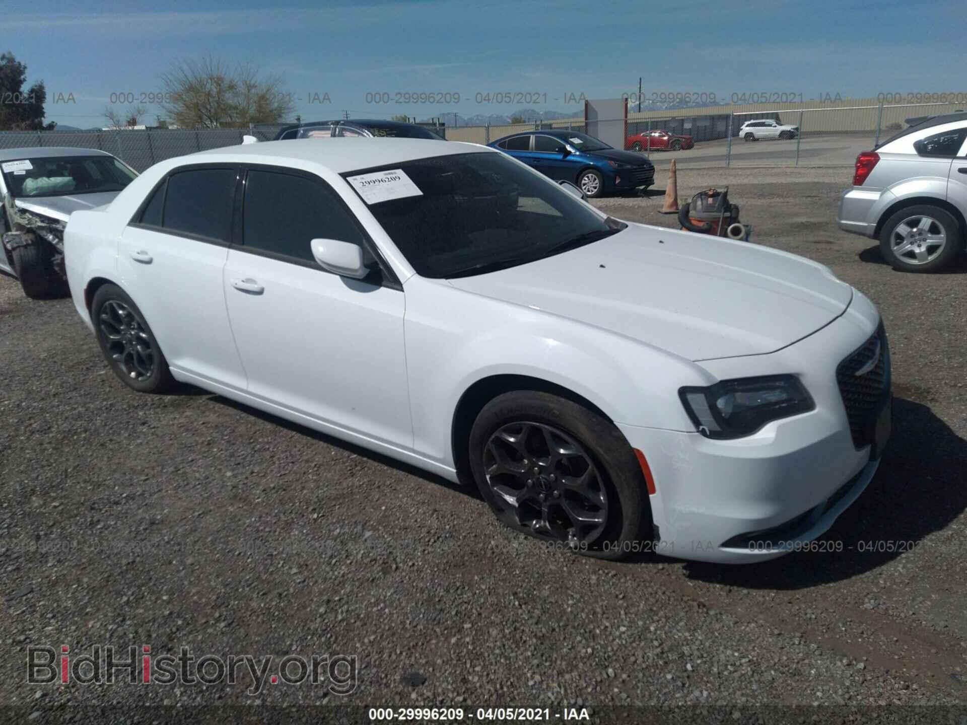 Фотография 2C3CCAGG4JH267351 - CHRYSLER 300 2018
