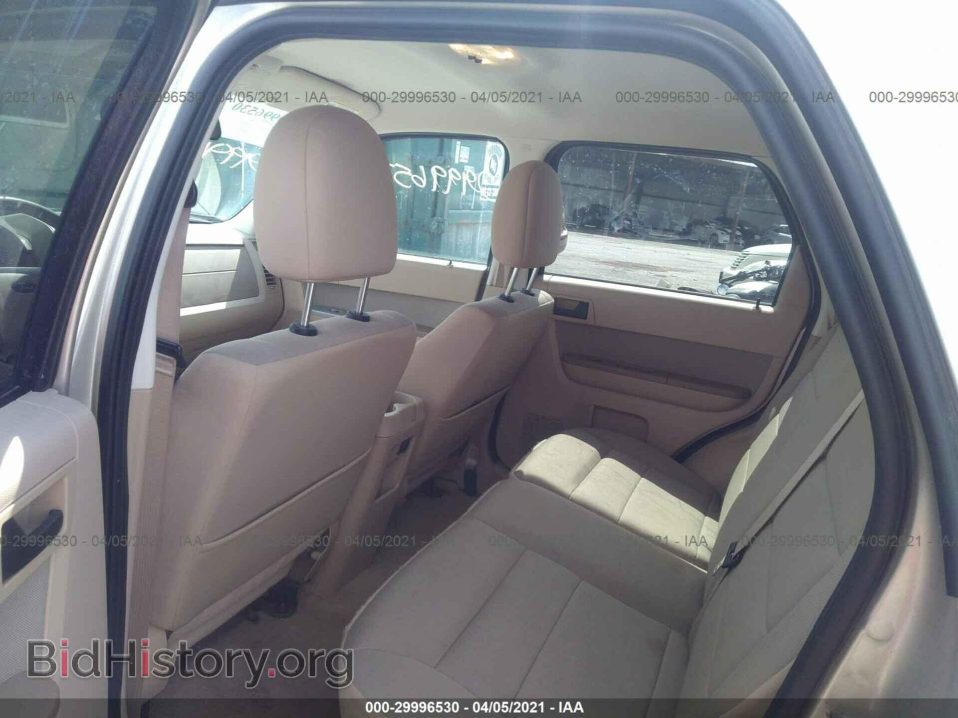 2011 FORD ESCAPE - VIN: 1FMCU9D77BKB21396 - Фото 8