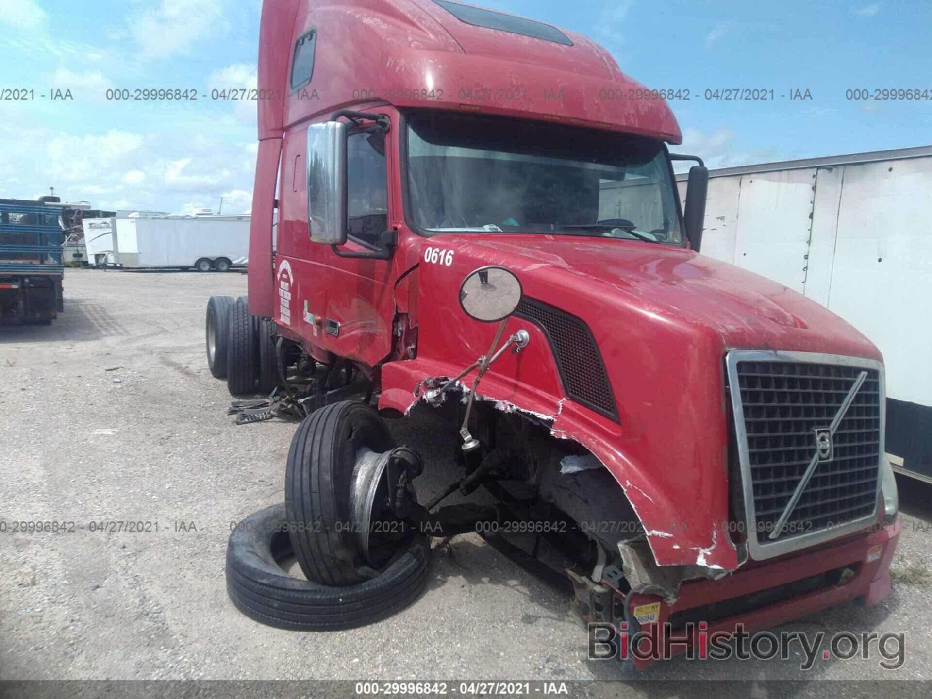 Photo 4V4NC9TG06N430461 - VOLVO VN 2006