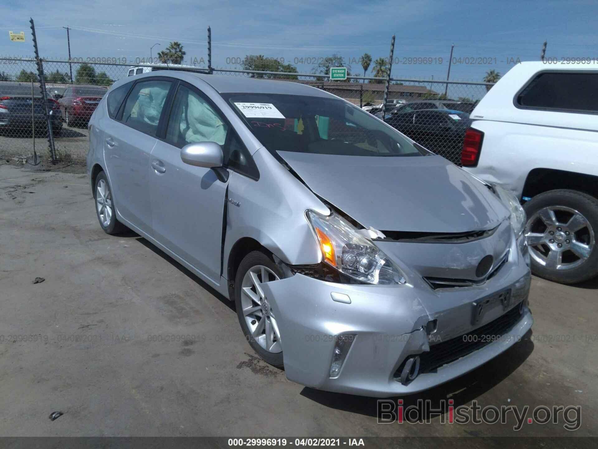 Фотография JTDZN3EU1E3364309 - TOYOTA PRIUS V 2014