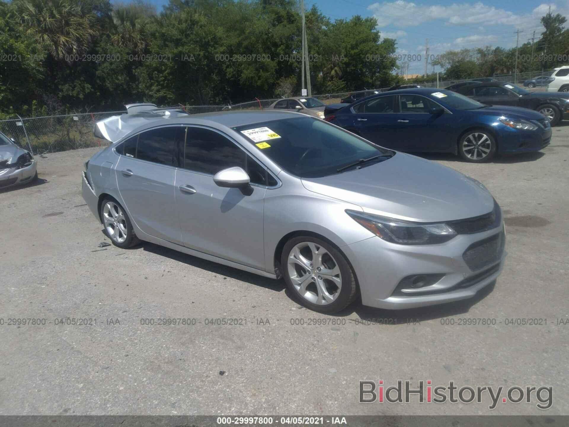 Photo 1G1BF5SM8H7144363 - CHEVROLET CRUZE 2017