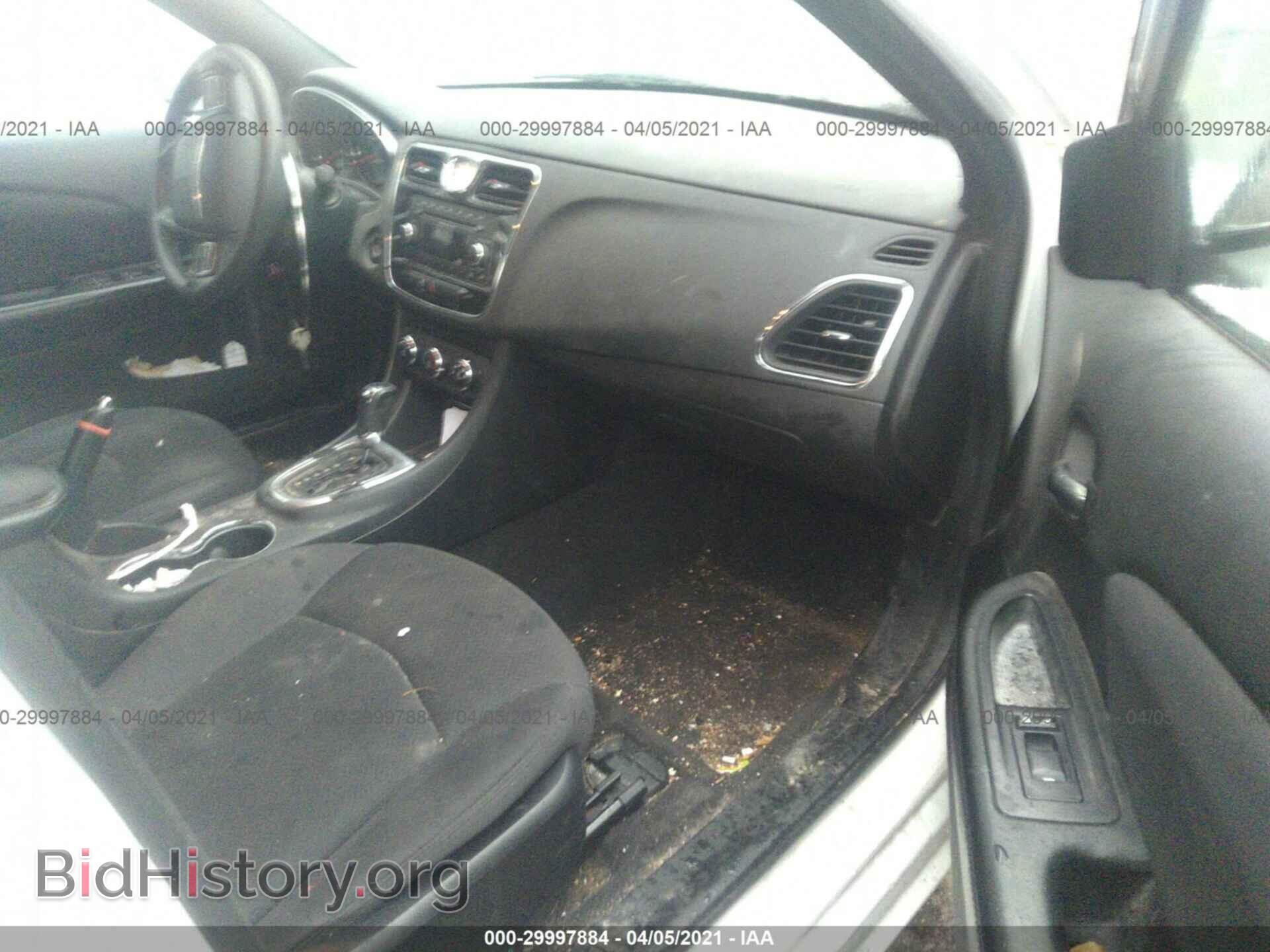2013 CHRYSLER 200 - VIN: 1C3CCBAB2DN640935 - Фото 5