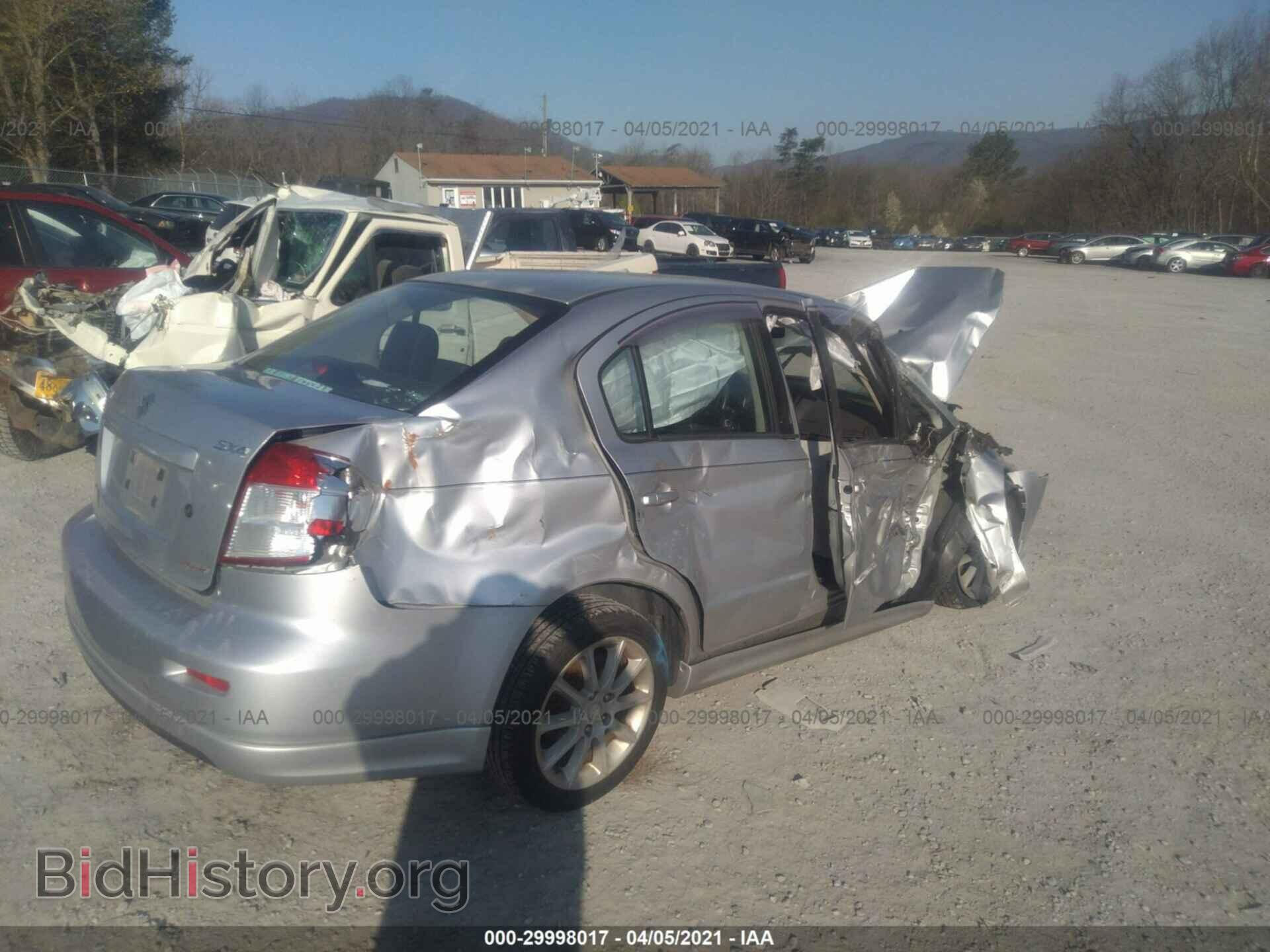 2011 SUZUKI SX4 - VIN: JS2YC5A43B6300078 - Фото 4