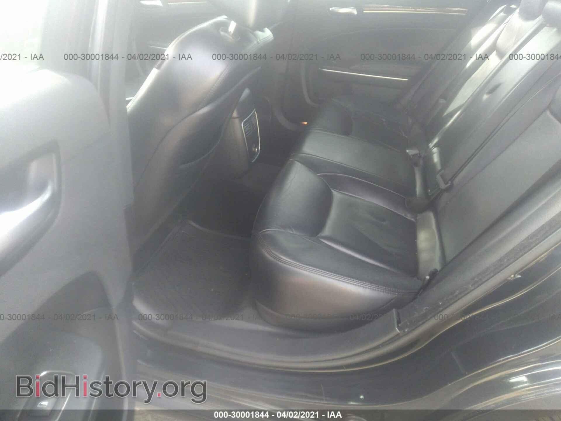 2013 CHRYSLER 300 - VIN: 2C3CCAAG8DH657043 - Фото 8