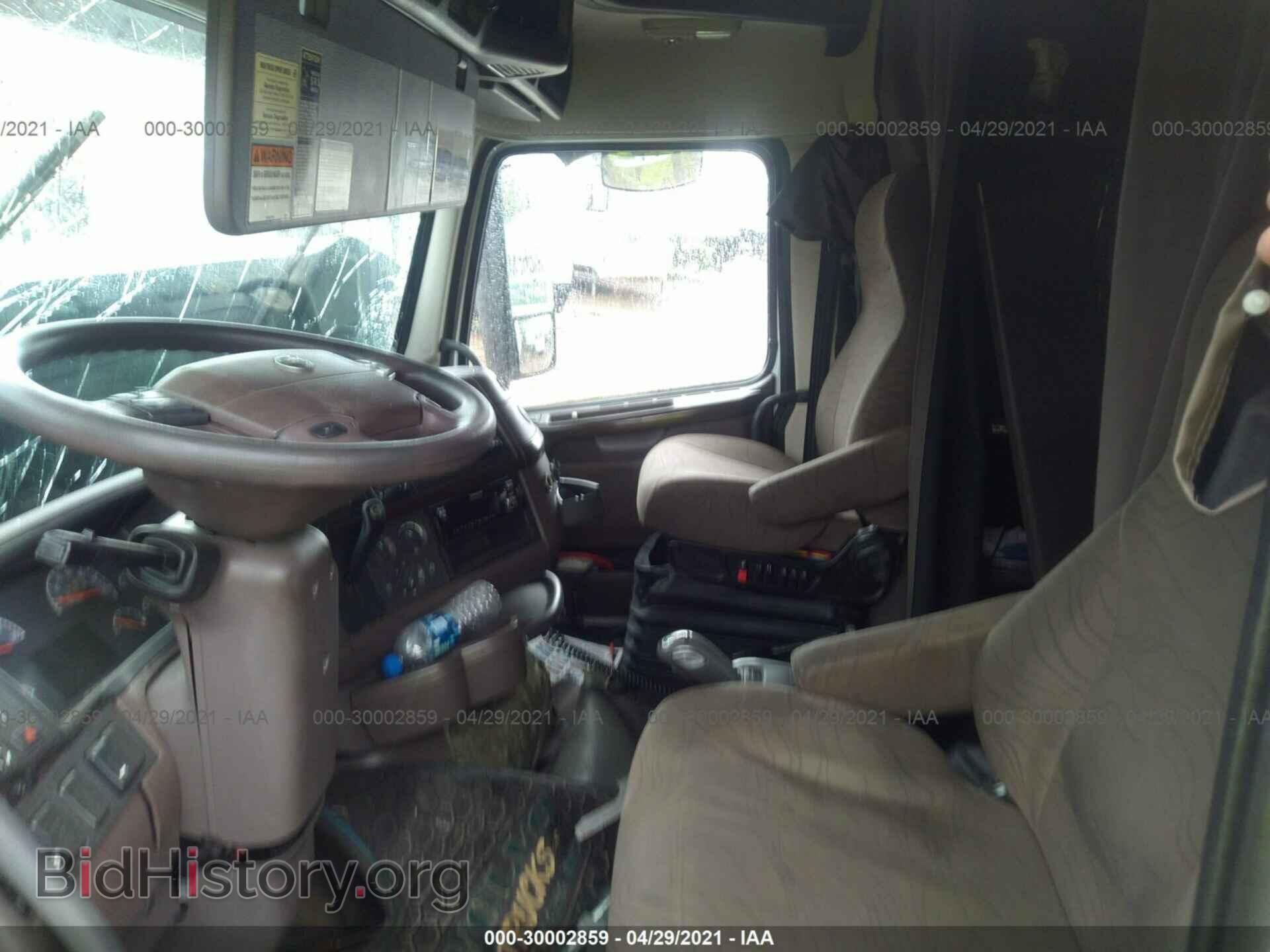 2017 VOLVO VN - VIN: 4V4NC9EH8HN977972 - Фото 5