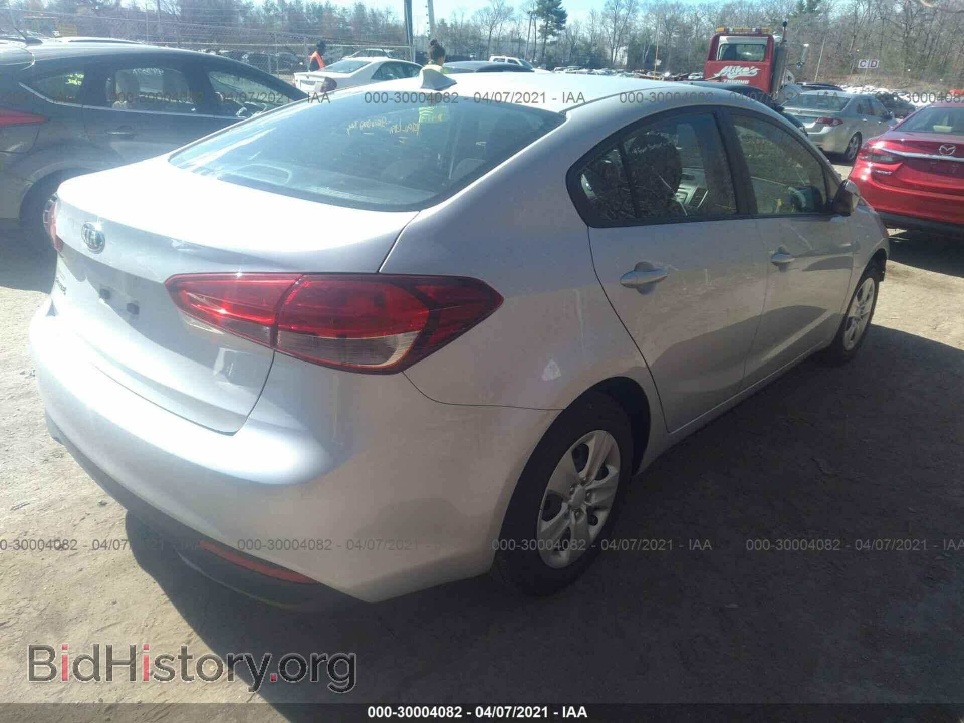 2017 KIA FORTE - VIN: 3KPFK4A72HE102734 - Фото 4