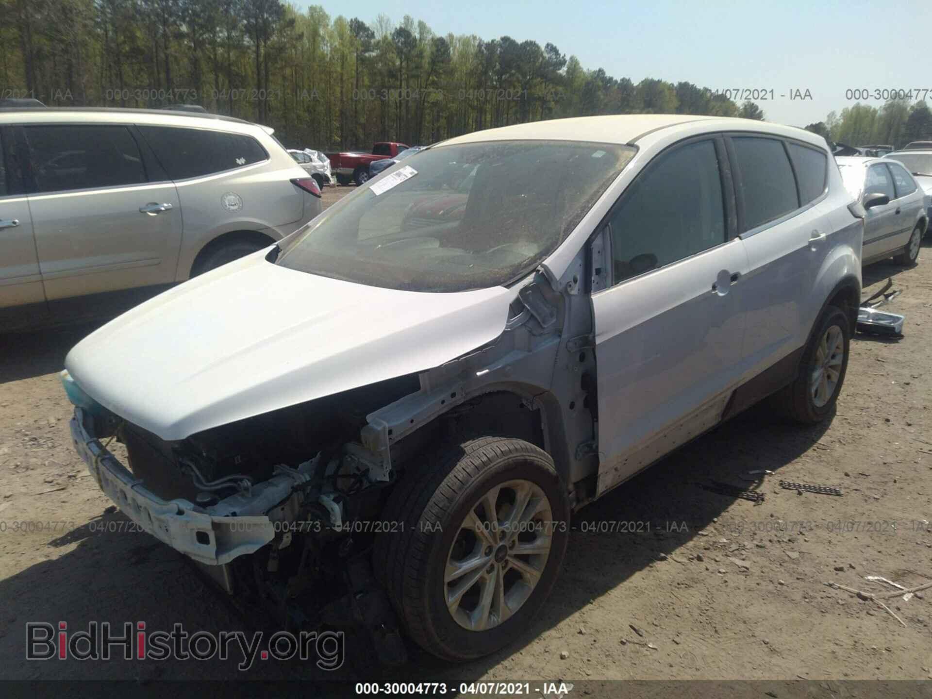 2017 FORD ESCAPE - VIN: 1FMCU0GD2HUB56521 - Фото 2