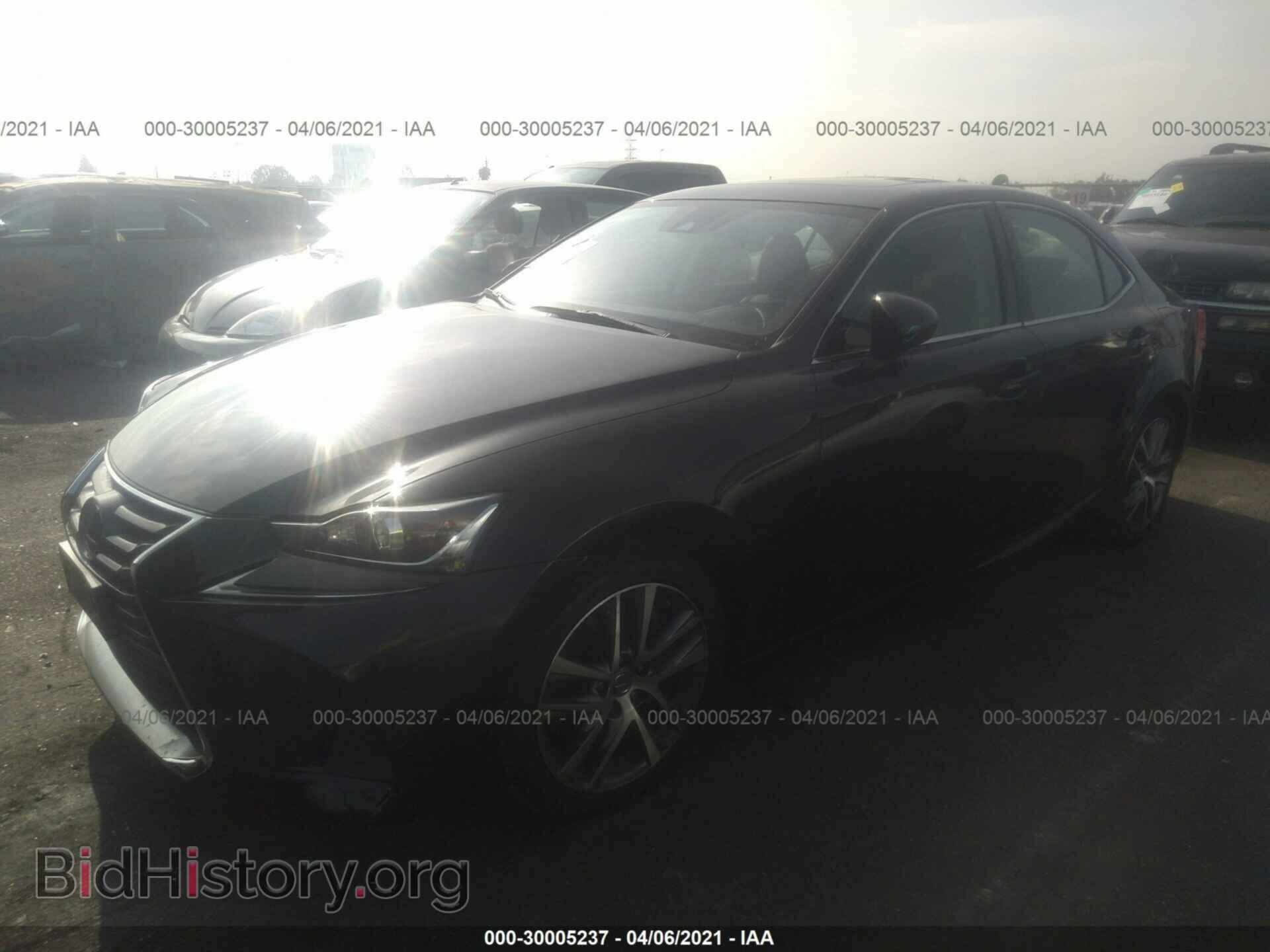 2019 LEXUS IS - VIN: JTHBA1D25K5090418 - Фото 2