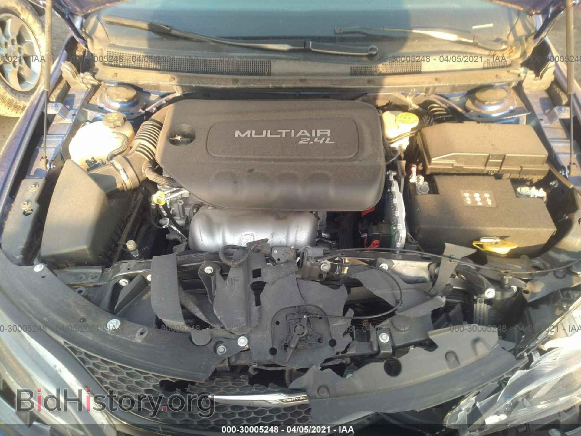 2016 CHRYSLER 200 - VIN: 1C3CCCBB3GN129940 - Фото 10