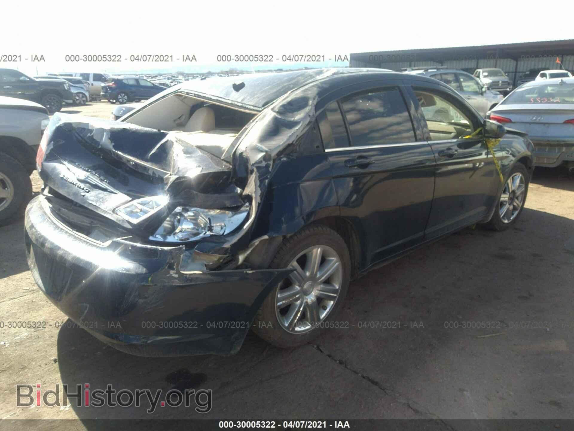 2010 CHRYSLER SEBRING - VIN: 1C3CC5FV2AN111856 - Фото 4
